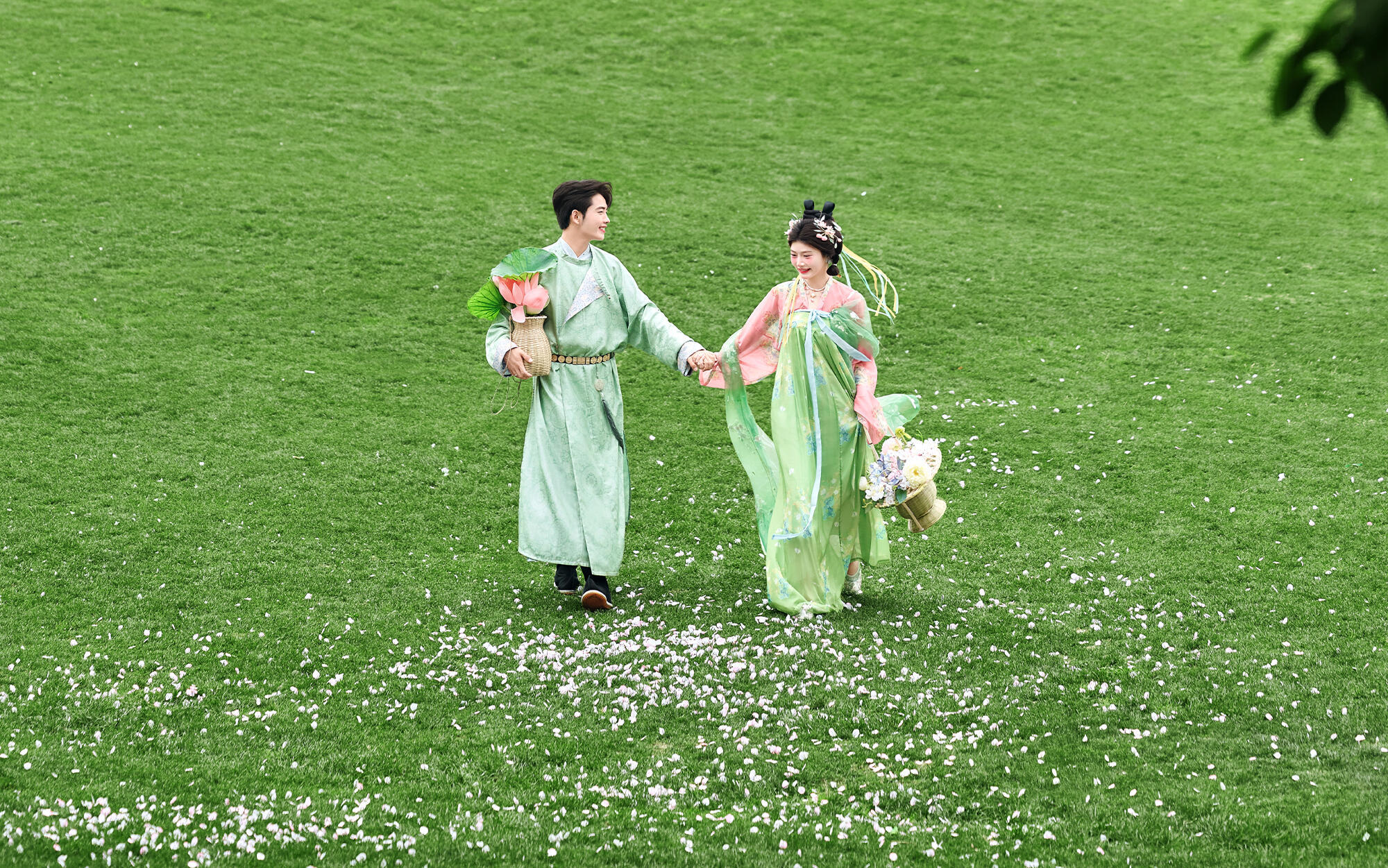 被問爆的小清新漢服婚紗照??中式美學(xué)yyds??