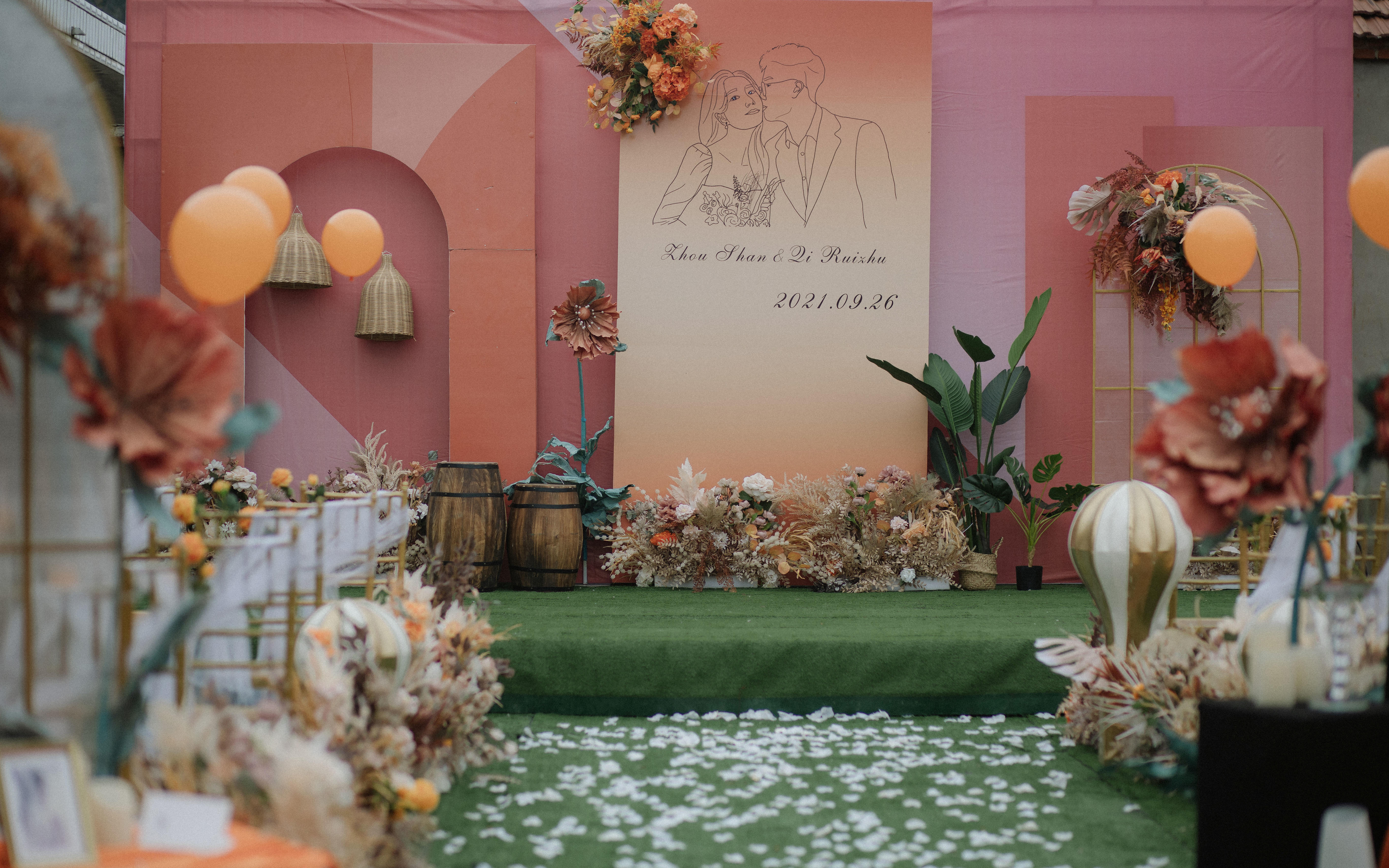 室外浅橙色系  老家婚礼 