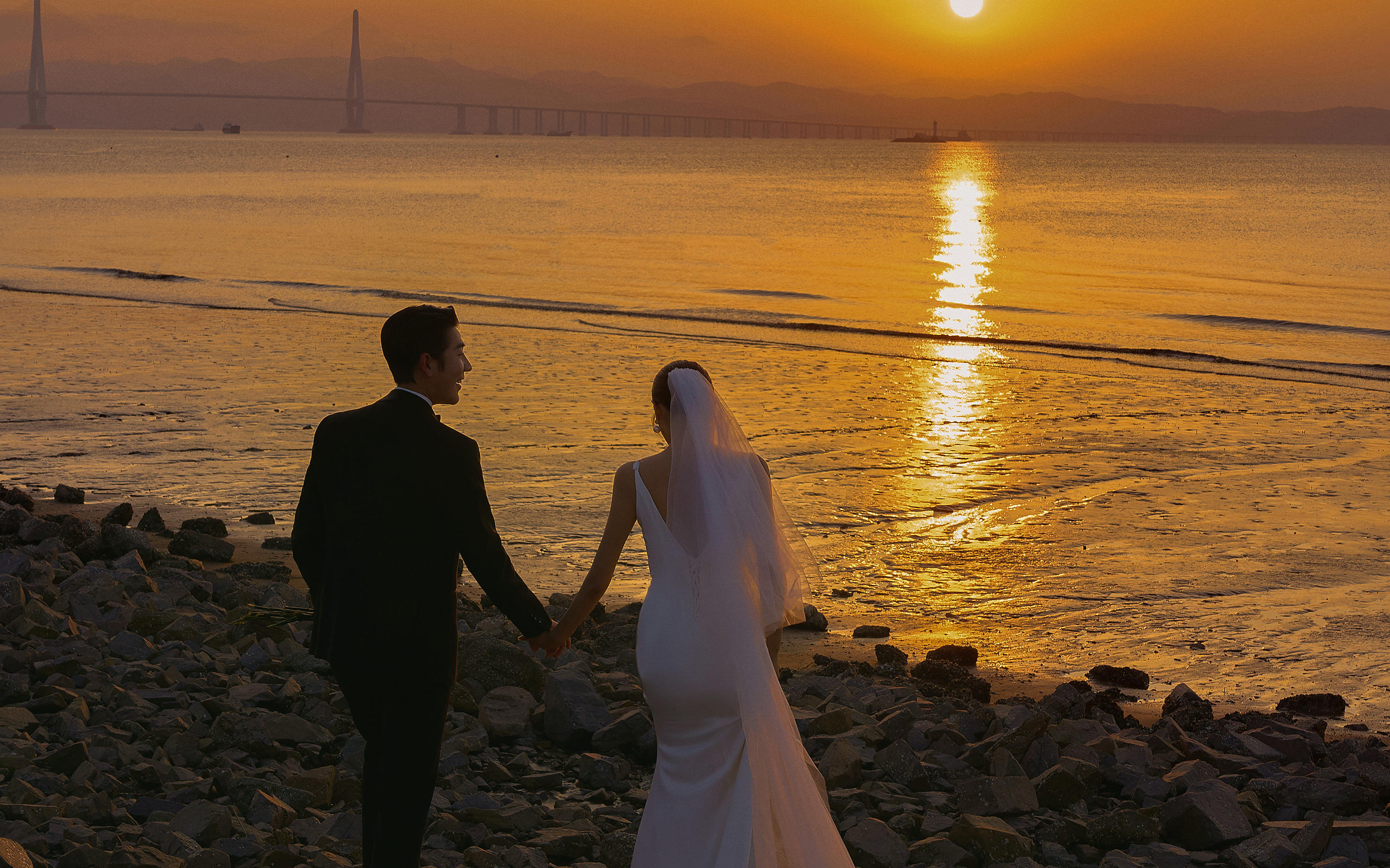 你可以永远相信海边的夕阳氛围感