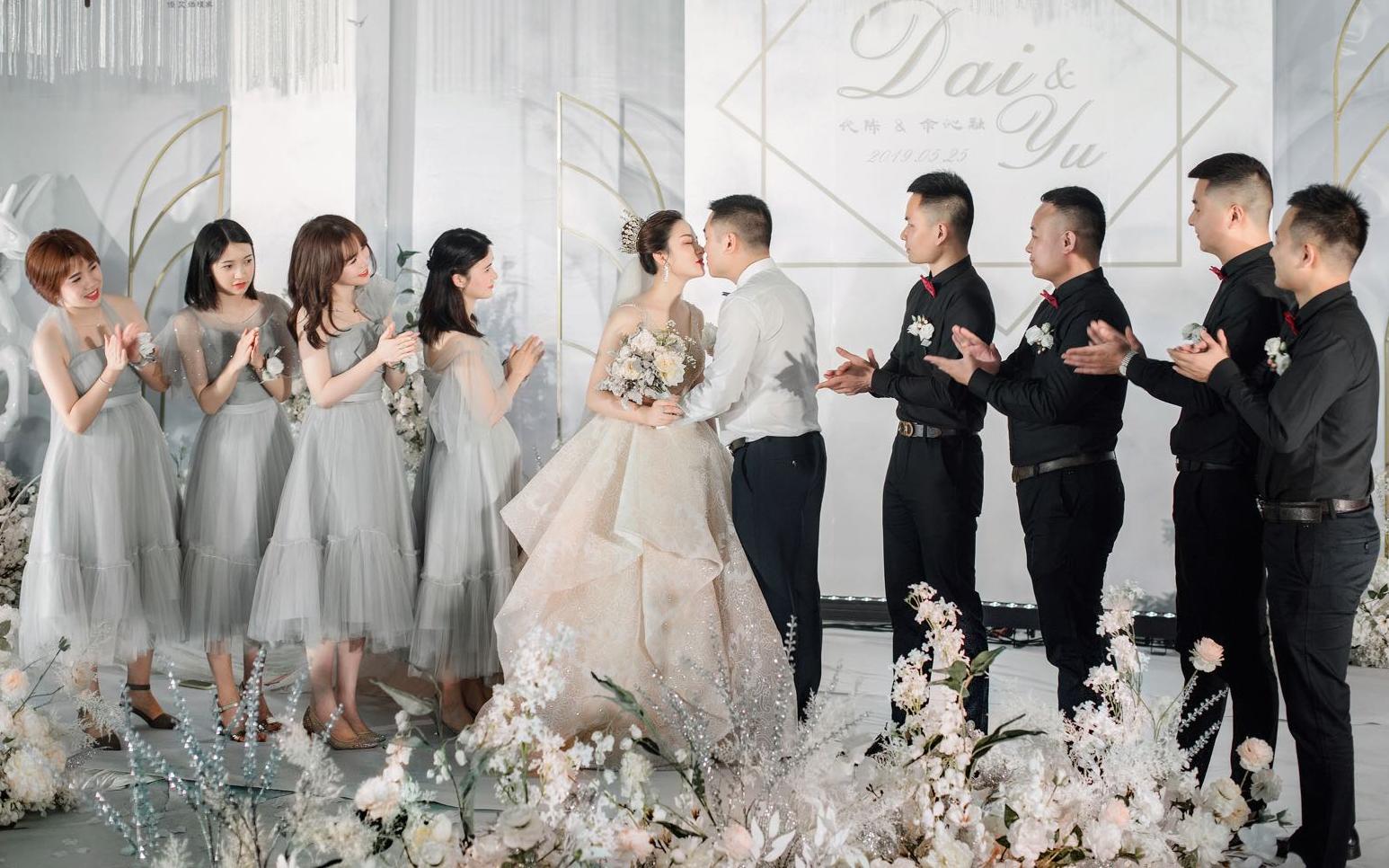 千亦婚纱#新人婚礼甜蜜瞬间分享