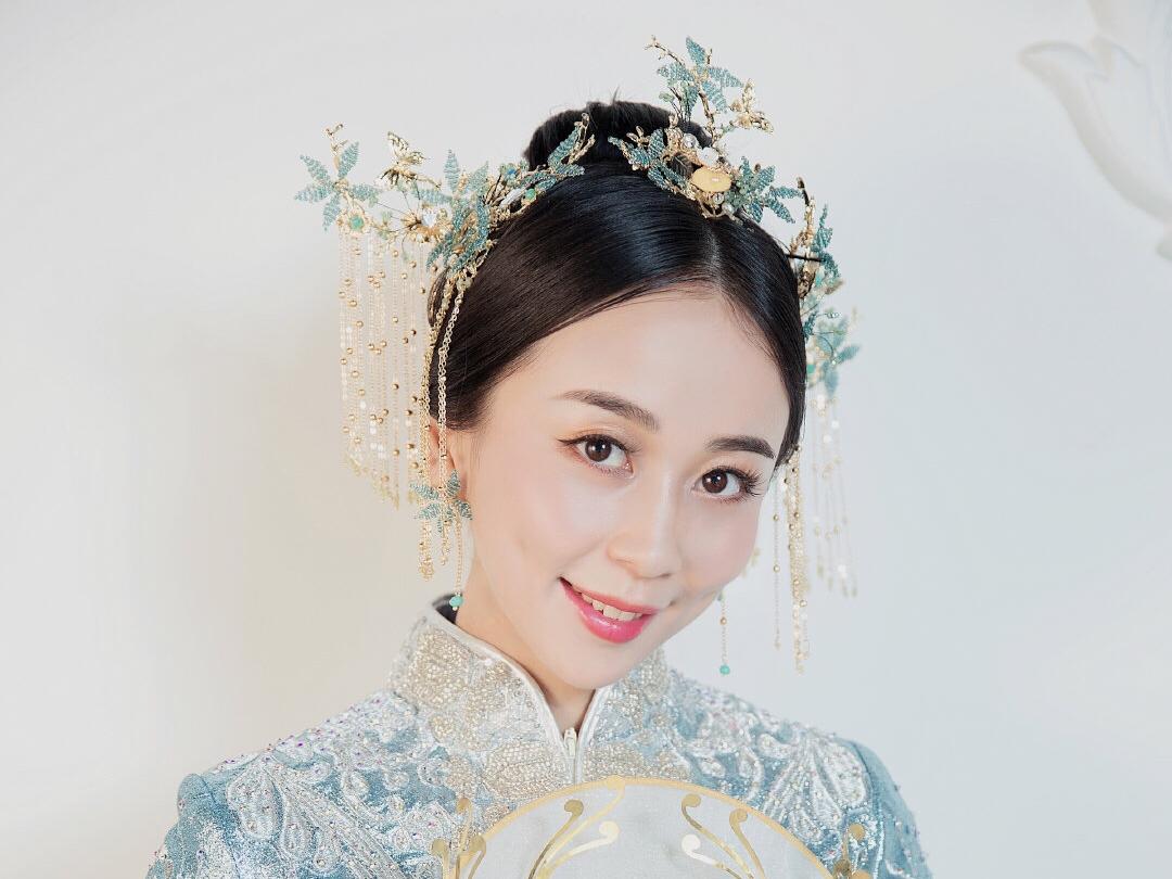 创始人10小时跟妆+婚纱任性(含手绣秀和)