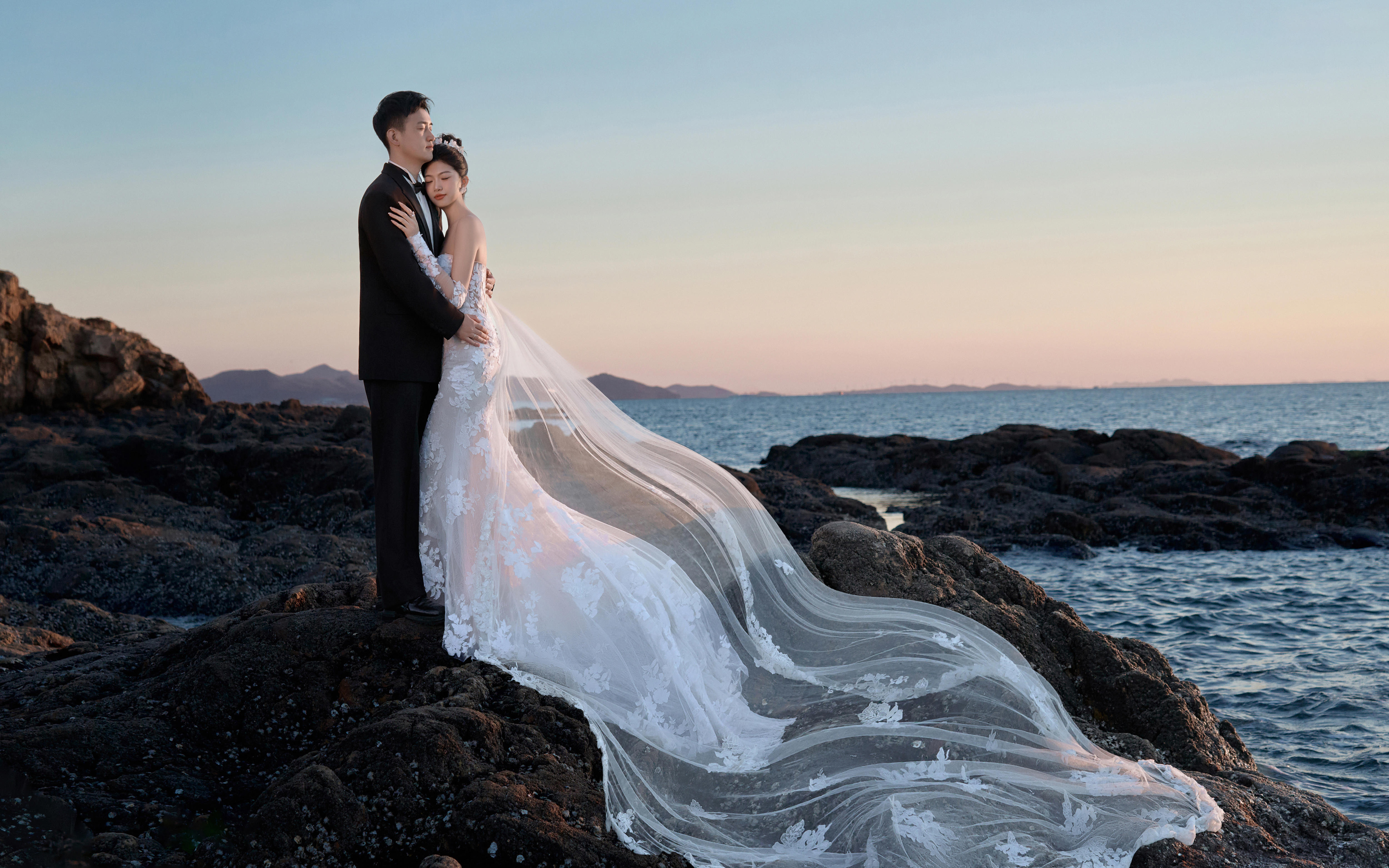 【法式印象】完全不輸冰島，三亞礁石海景??婚紗照