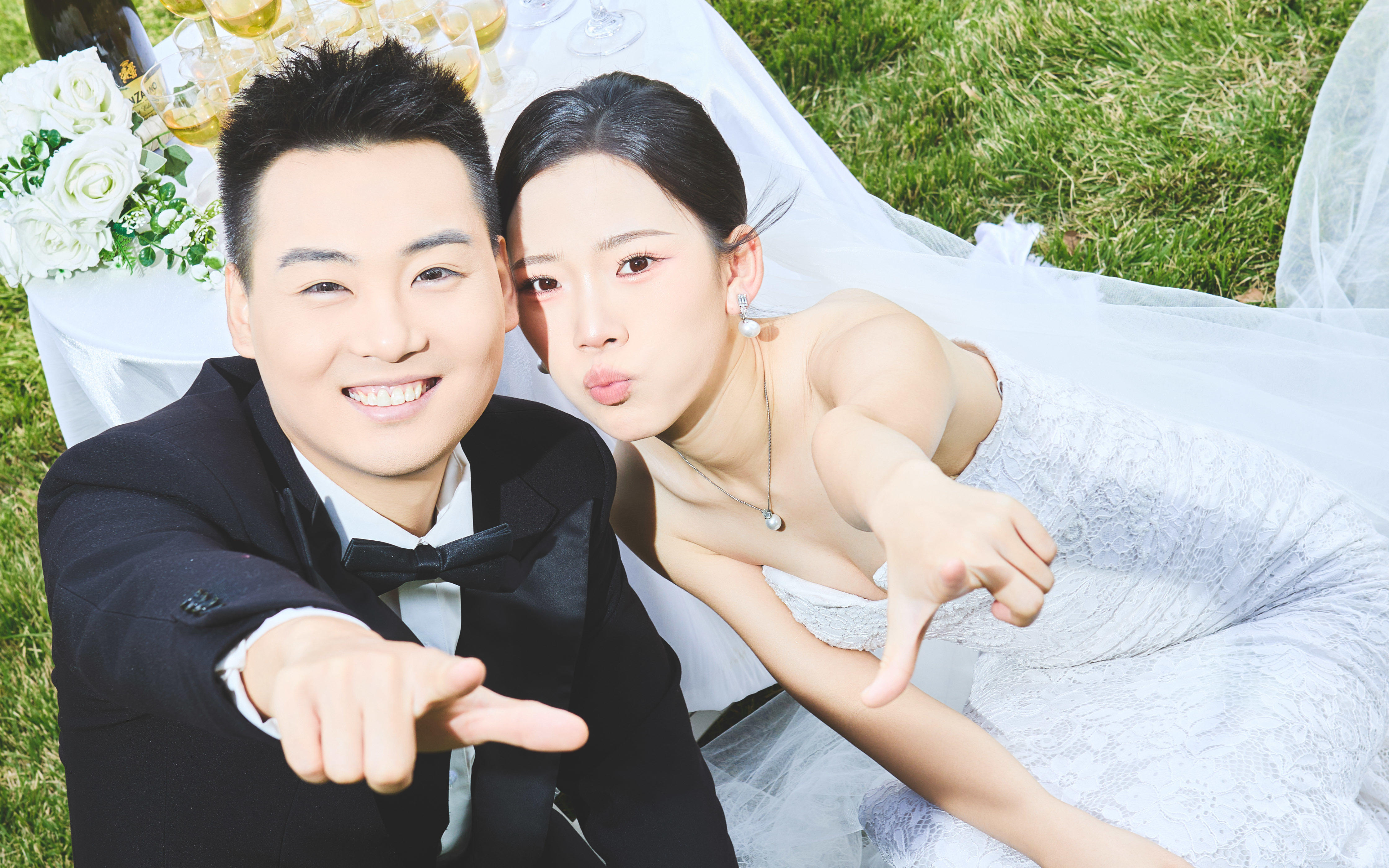 我的mvp结算画面❗夏季必拍的草坪婚纱照