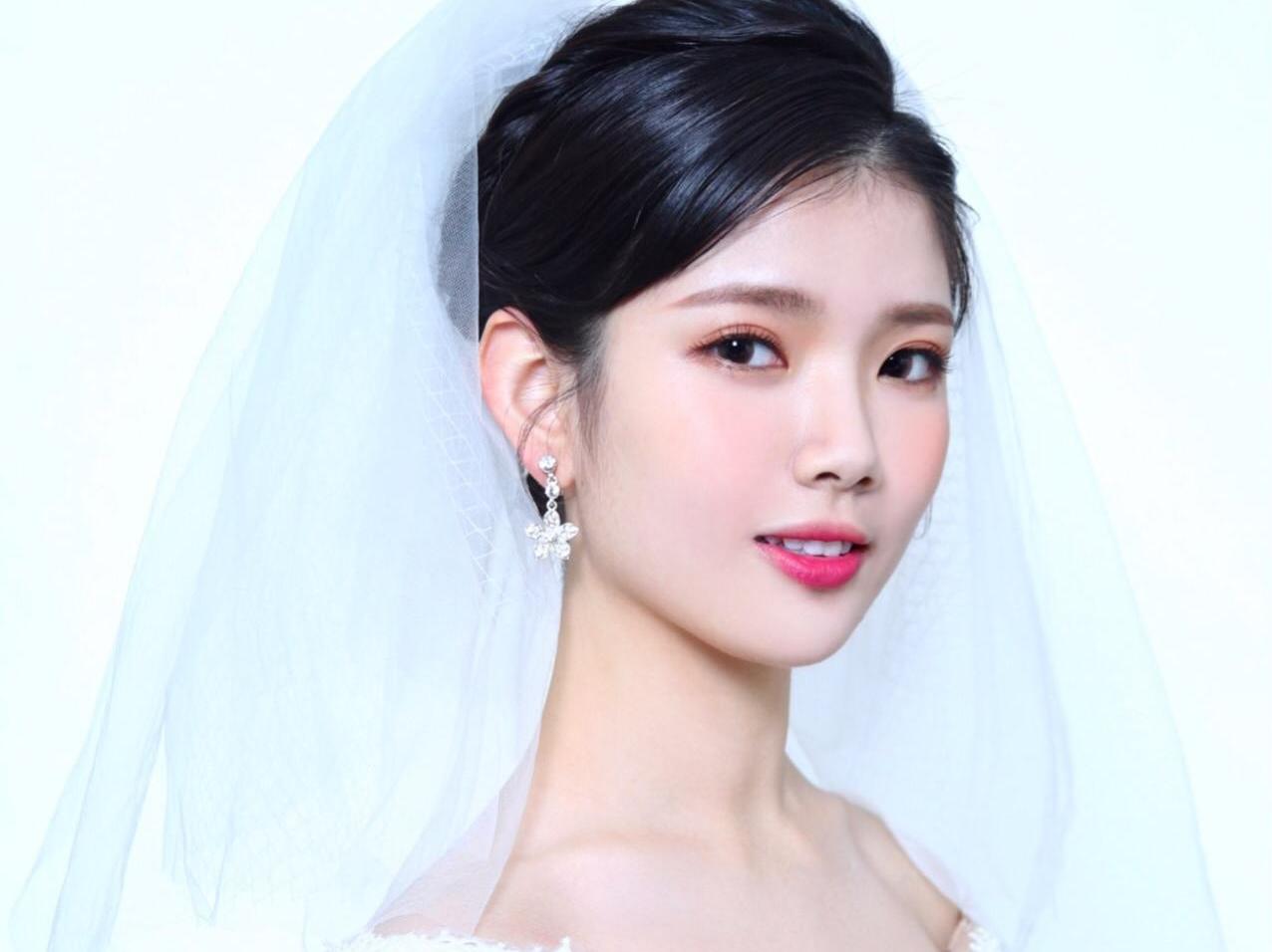 首席化妆师全程跟妆 送亲友妆