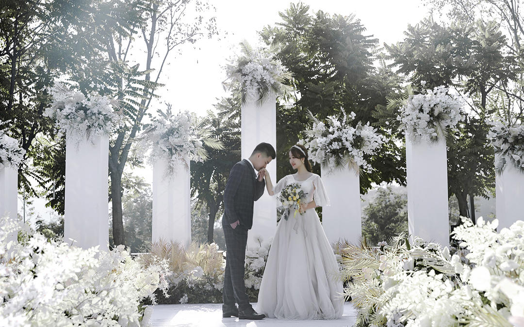 简约清新风格户外白绿西式婚礼