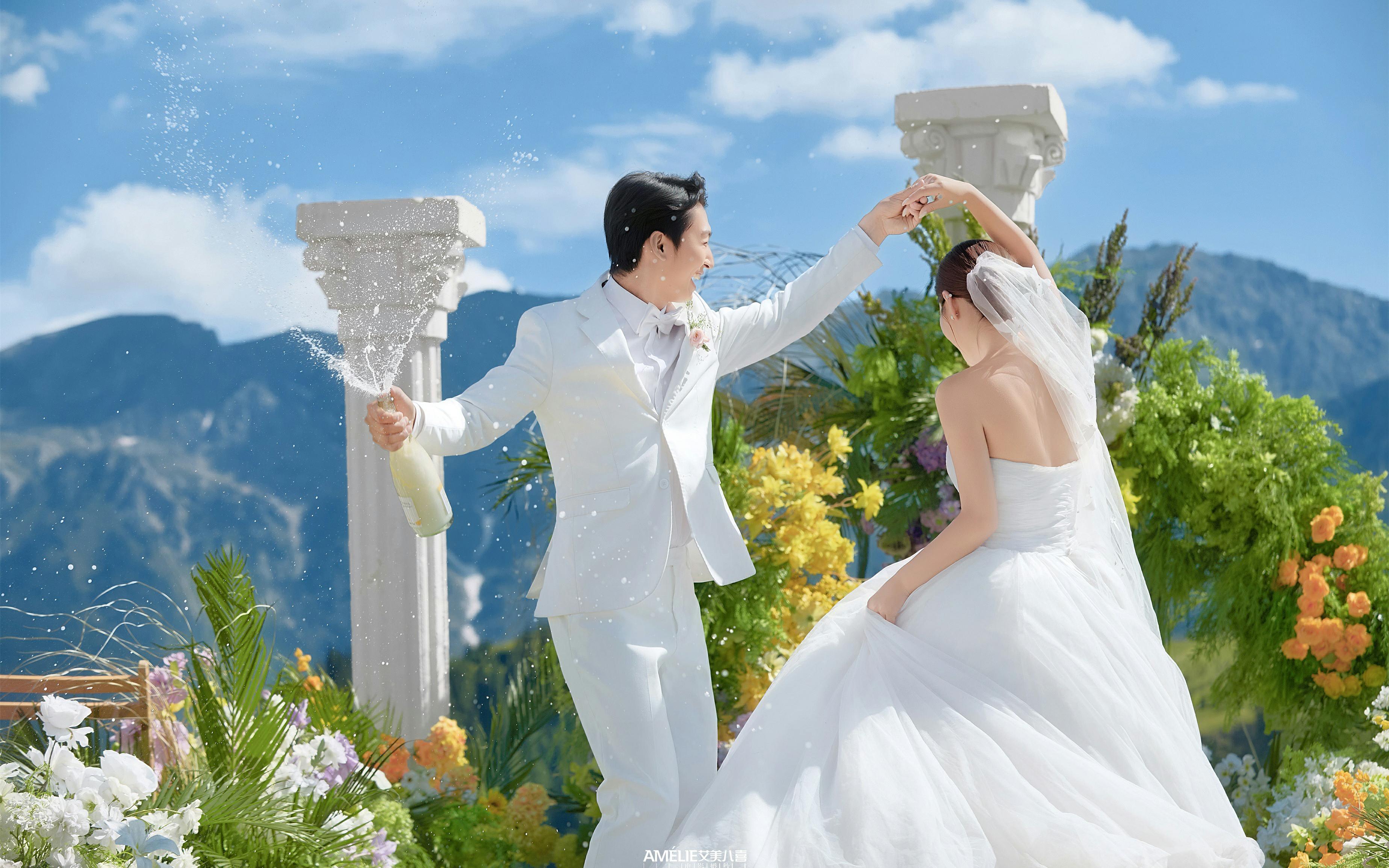 果子溝白紗！白西裝超颯??