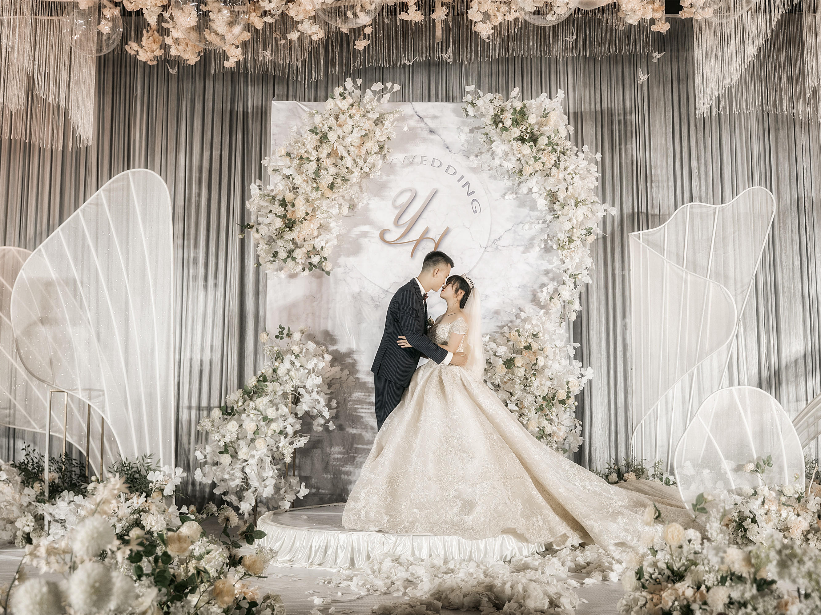 【拉菲婚礼】——香槟色高级感婚礼超值打包套餐