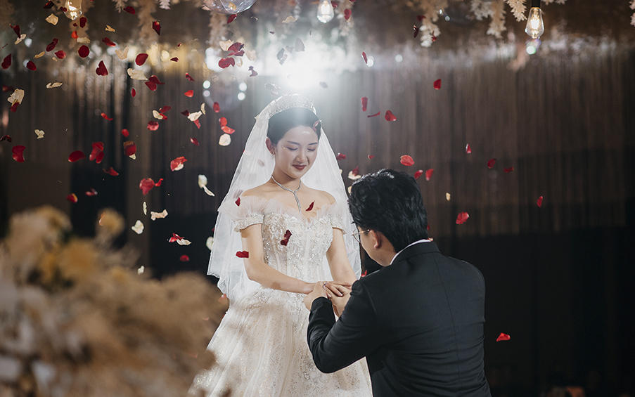 欣薇婚纱-婚礼返图-新娘跟妆