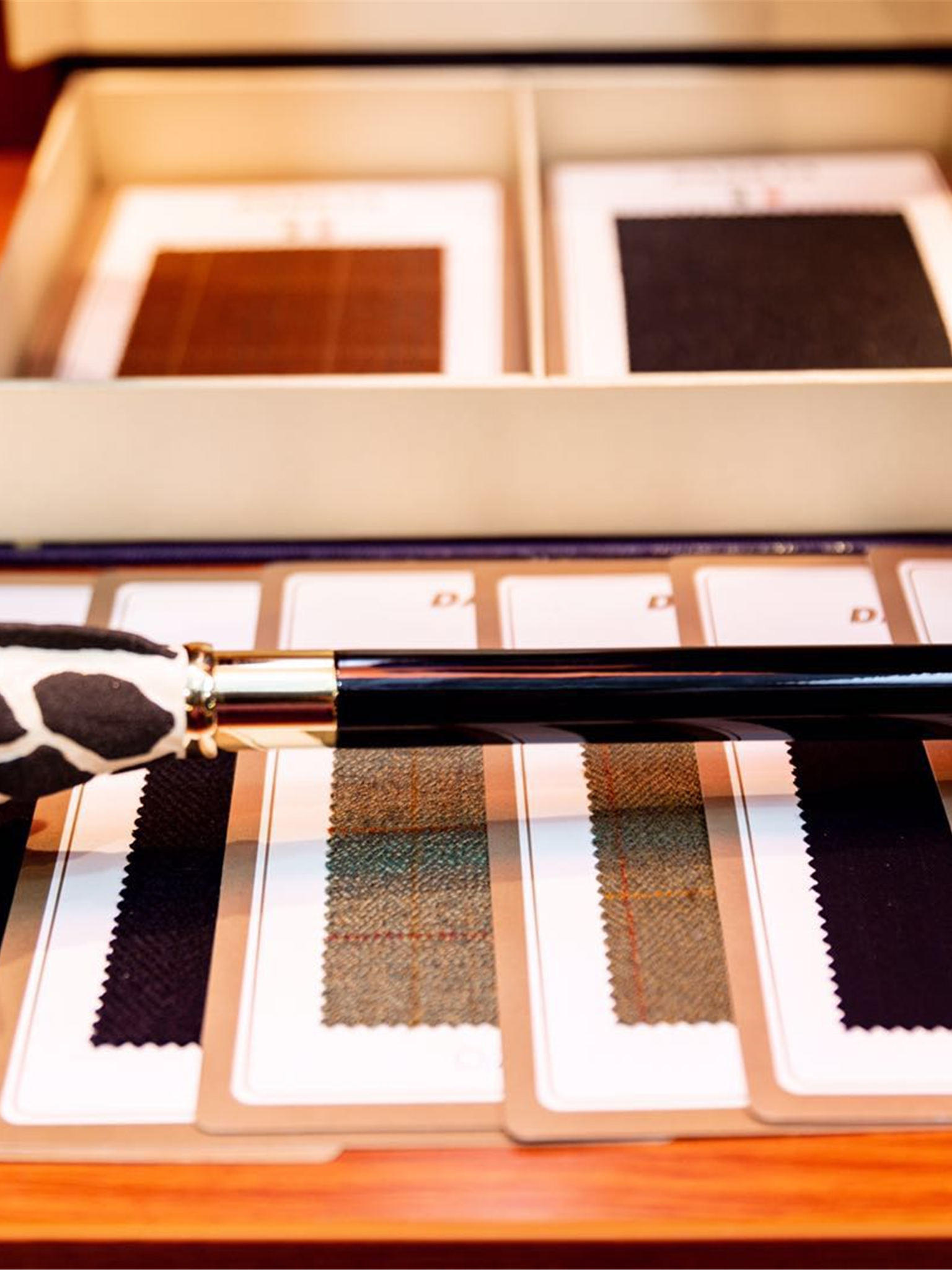 【绅仕西服定制】白色条纹套西