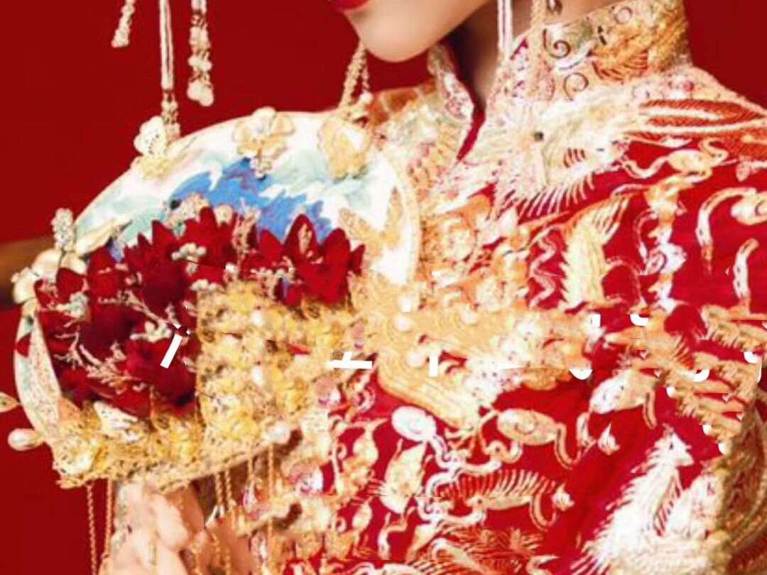 手工刺绣龙凤褂－－时尚　精美