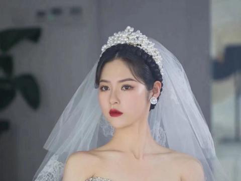 三亚总监档化妆师婚礼半天跟妆2妆造唯美中式