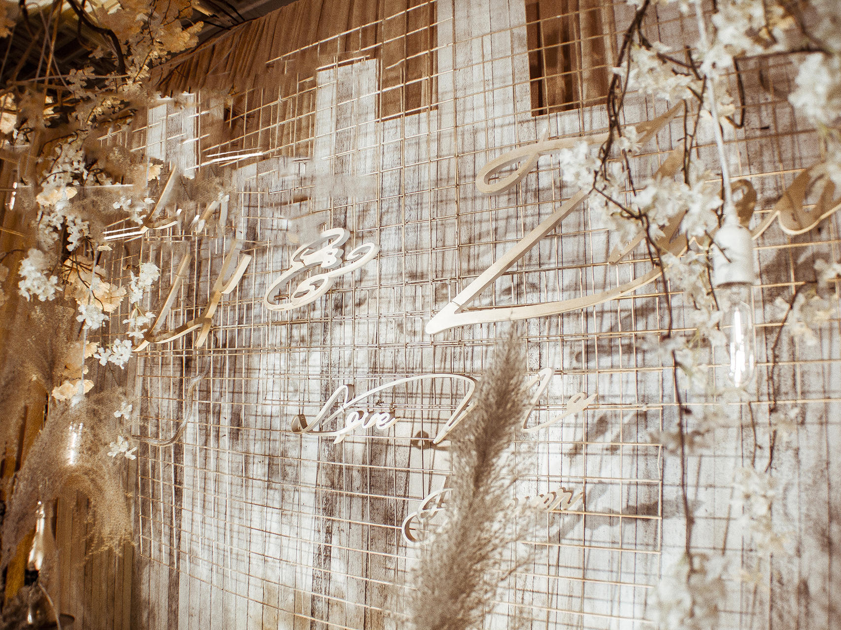 爱的真谛【香槟色主题婚礼】内含司仪摄像摄影跟妆