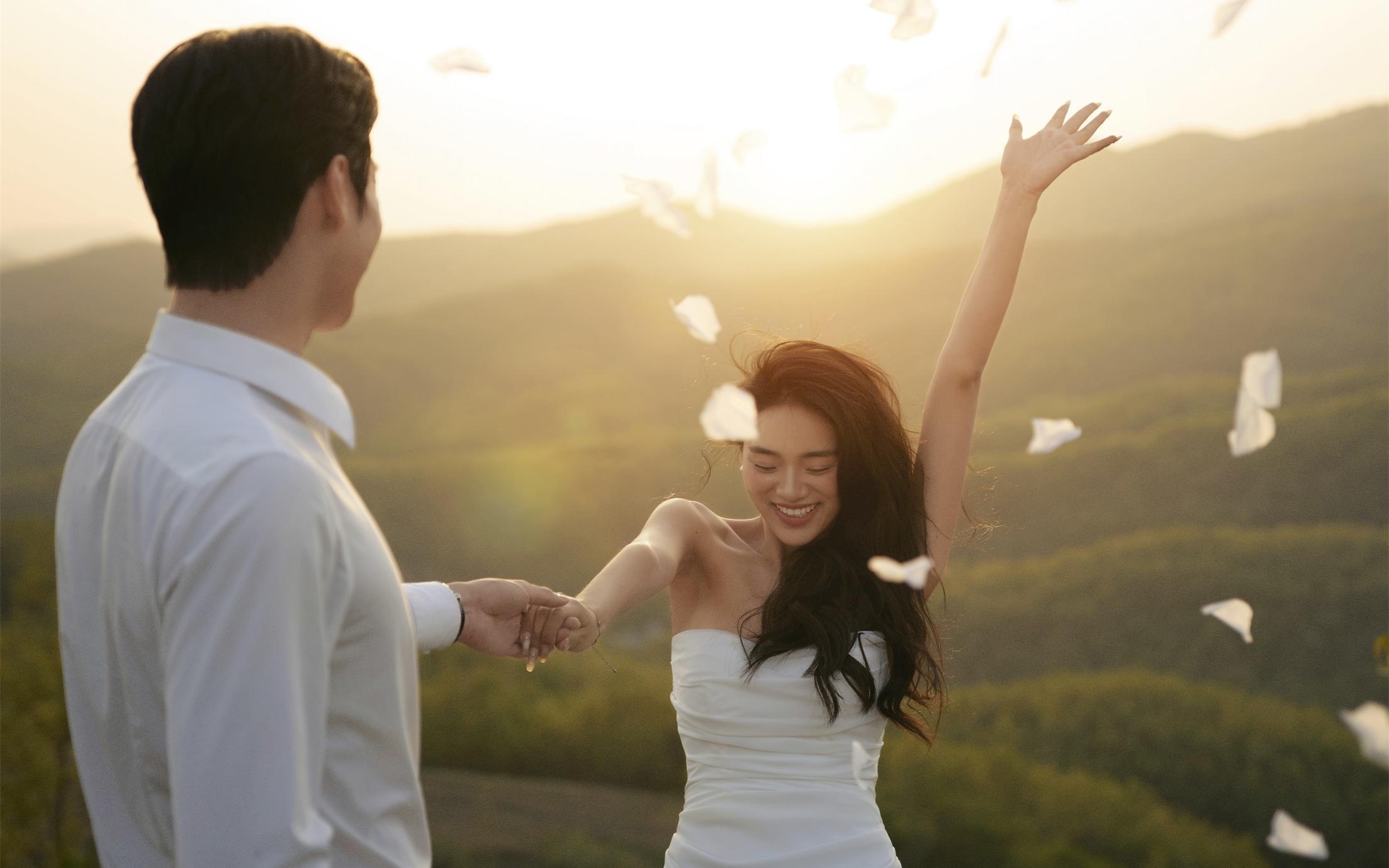 美到心坎的~山顶夕阳婚纱照