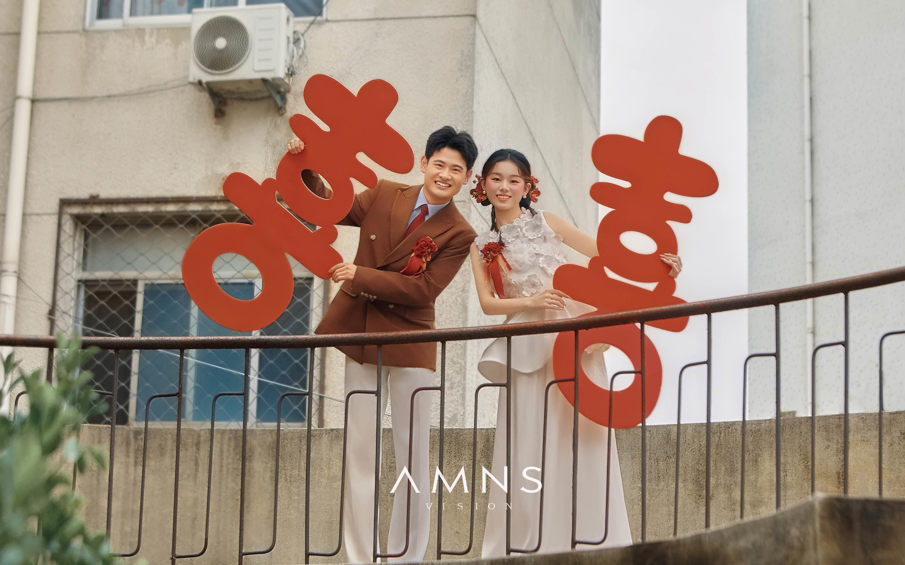 恋爱感满满的喜嫁婚纱照