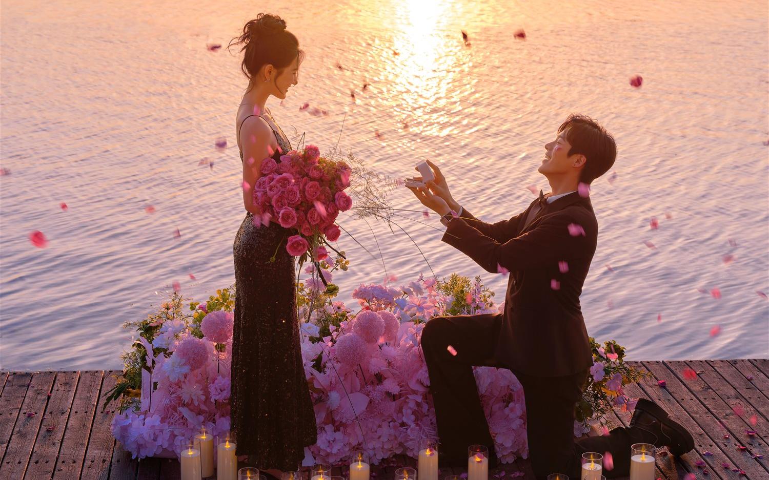 湖邊夕陽婚紗照|氛圍感拉滿?誰懂啊~