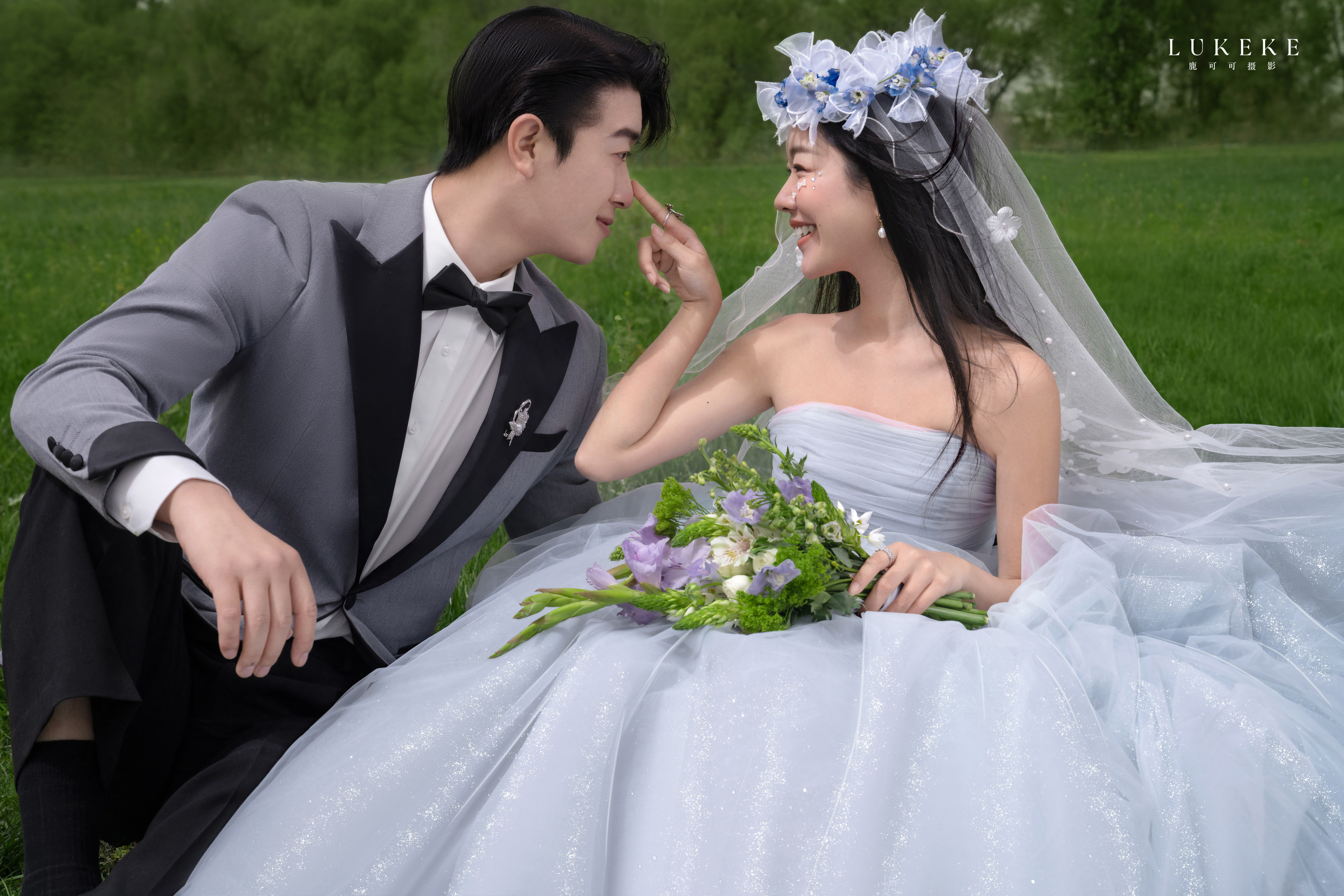 【小眾婚紗照】情緒松弛感+個(gè)性服裝｜場(chǎng)景婚紗照