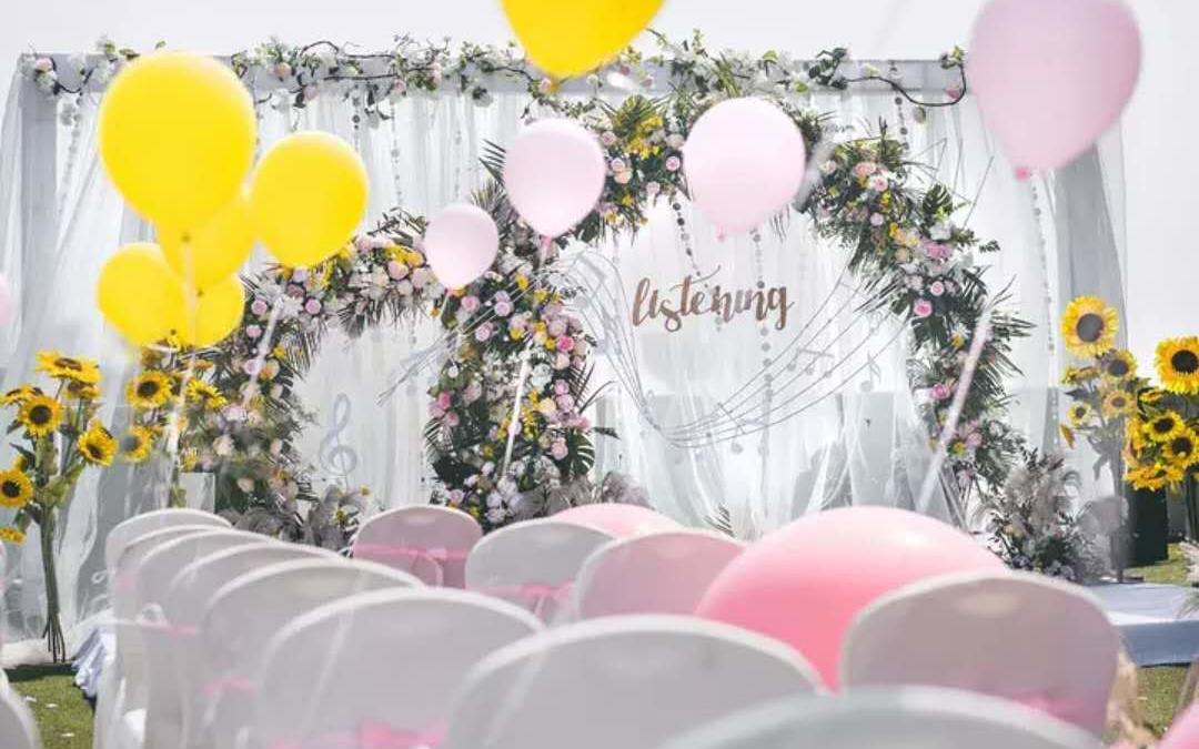  室外婚礼 向日葵地爆球