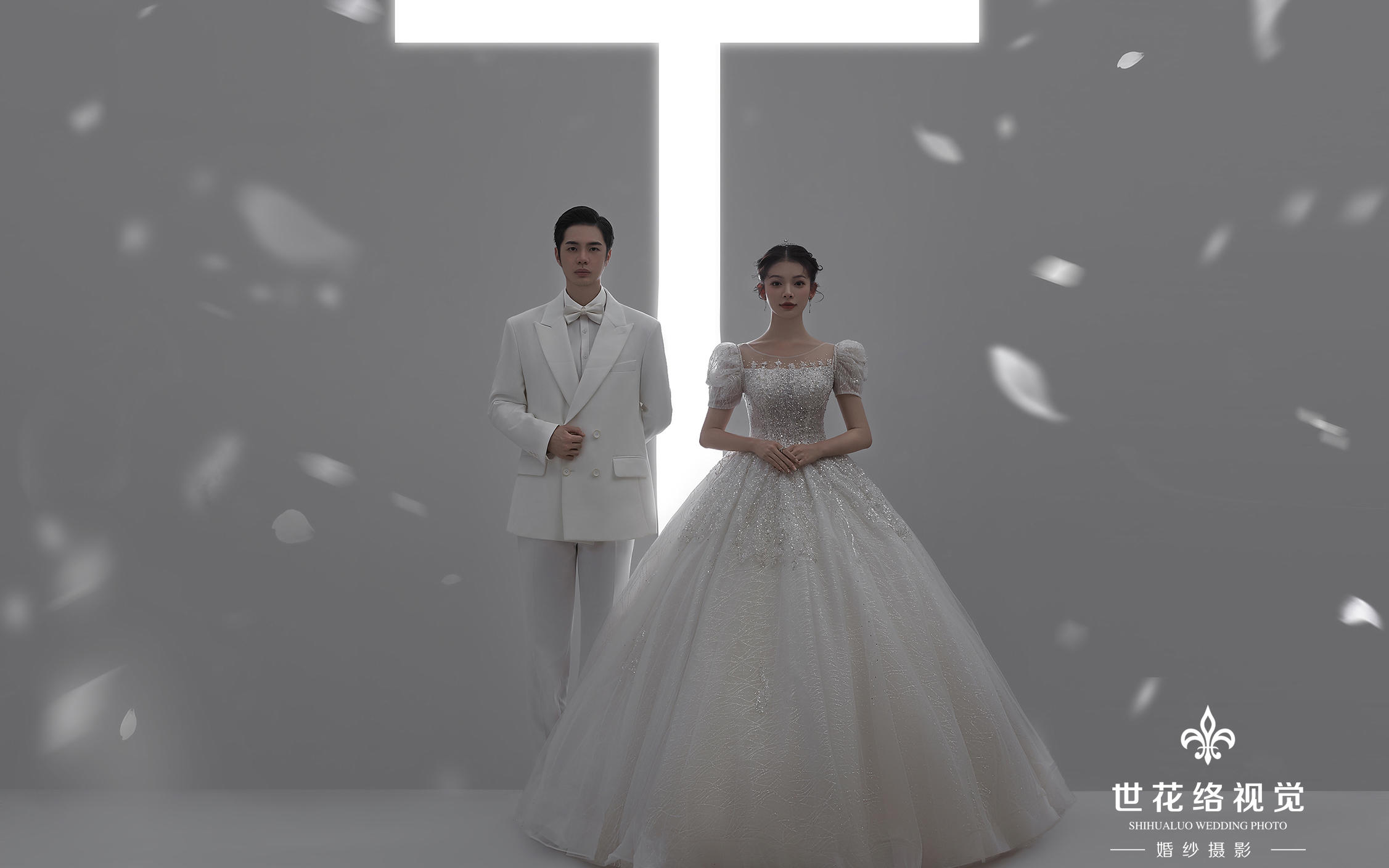 十字架光影婚纱照，真的太绝了