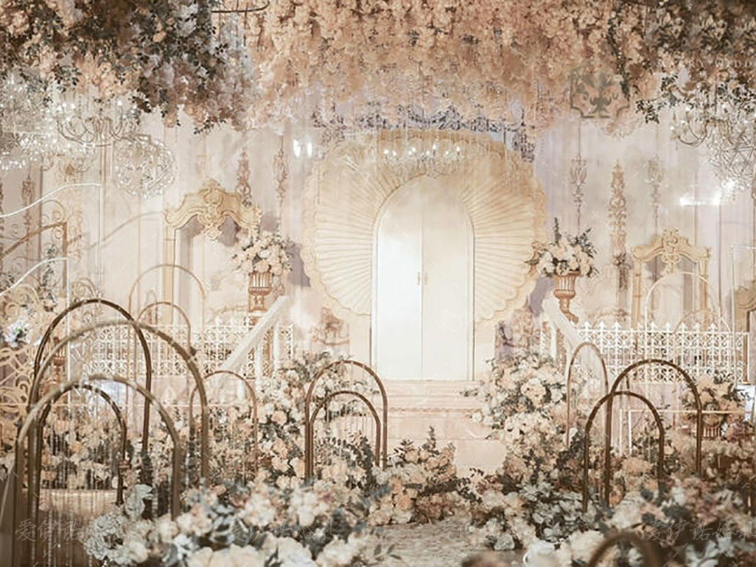 定制类婚礼婚纱礼服三套免租金免费穿