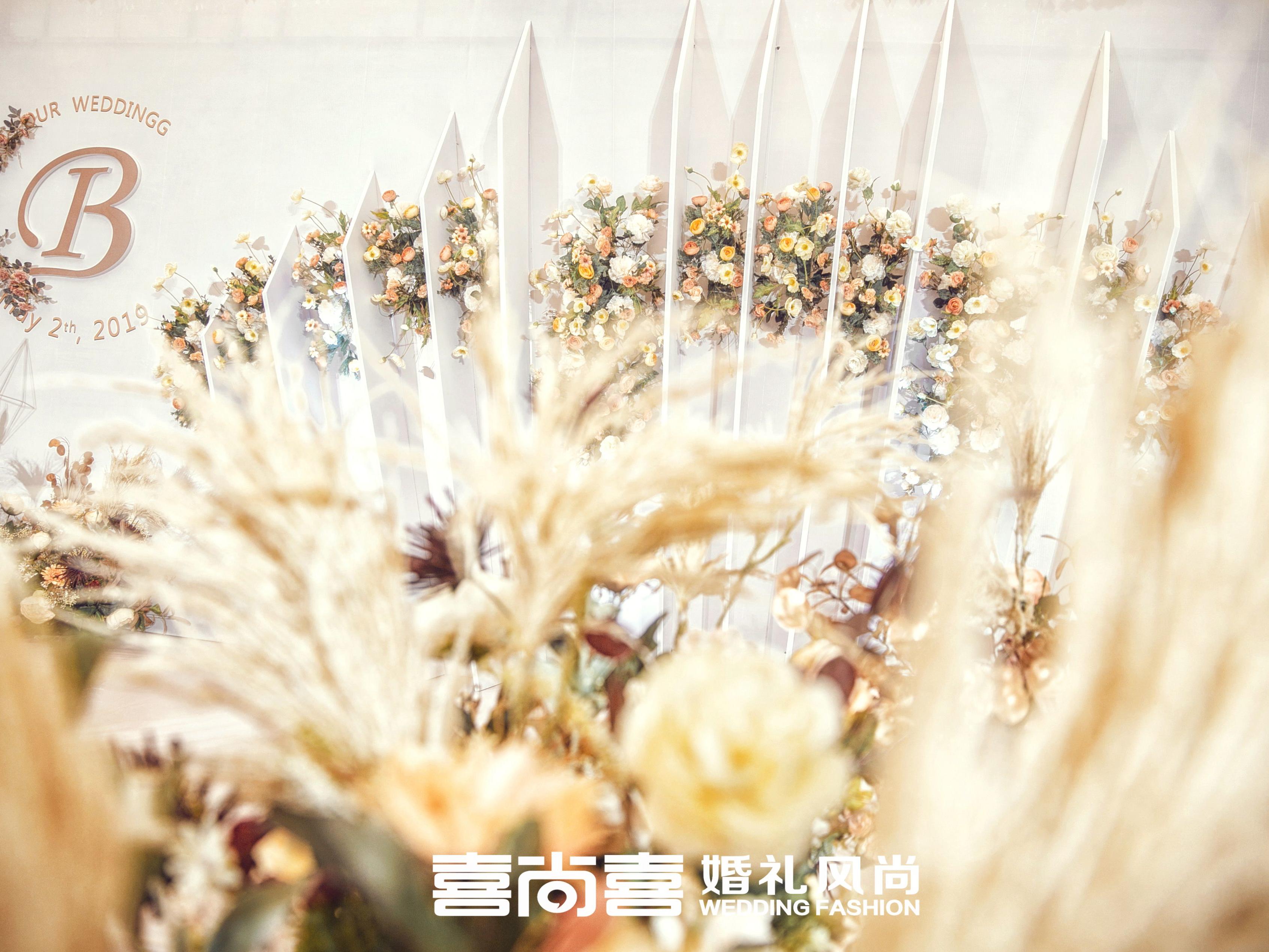 酒店    特价套餐（含三大）系列三节假日不参与