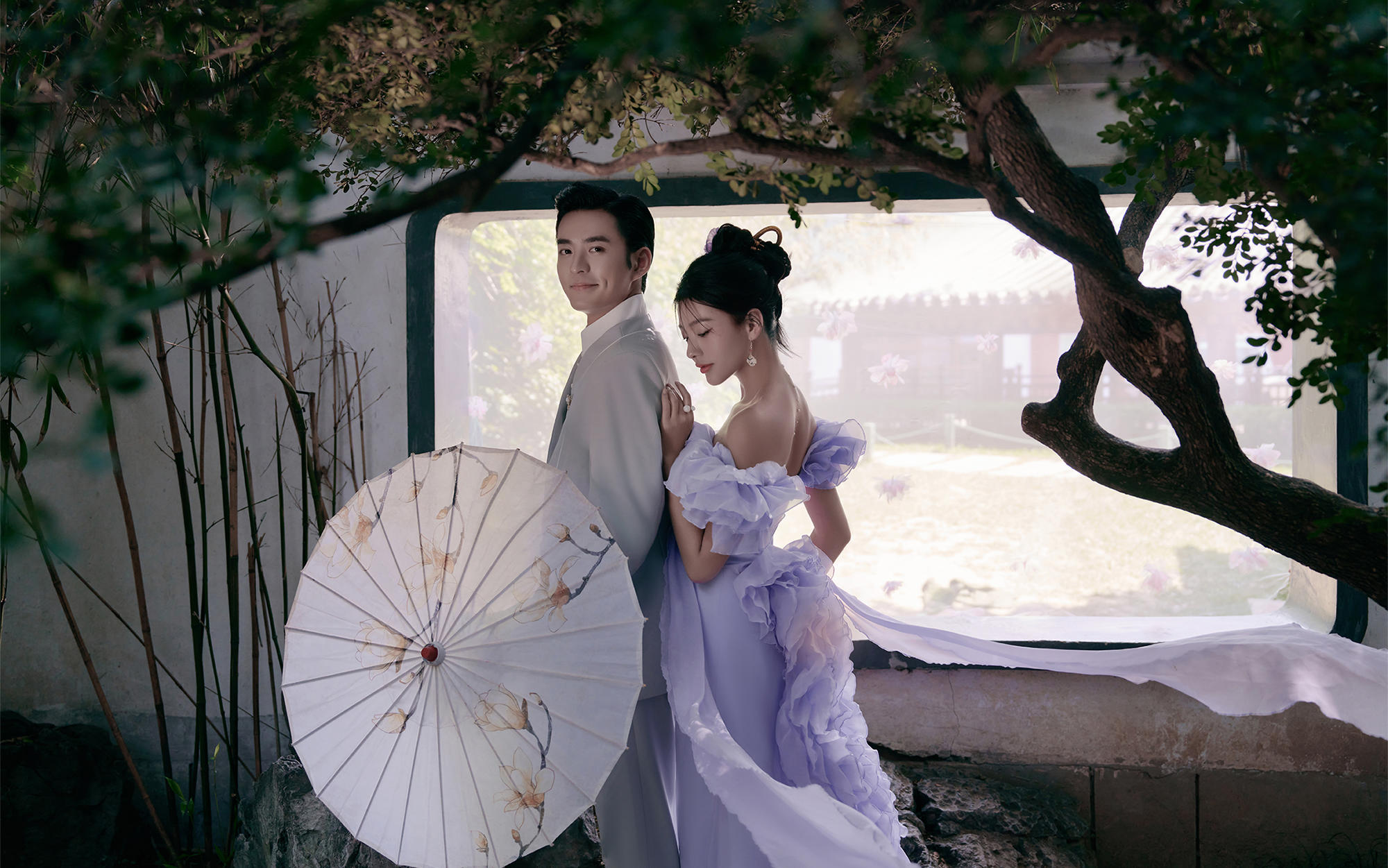園林清冷風(fēng)婚照｜定格清雅又高級(jí)的浪漫愛(ài)戀
