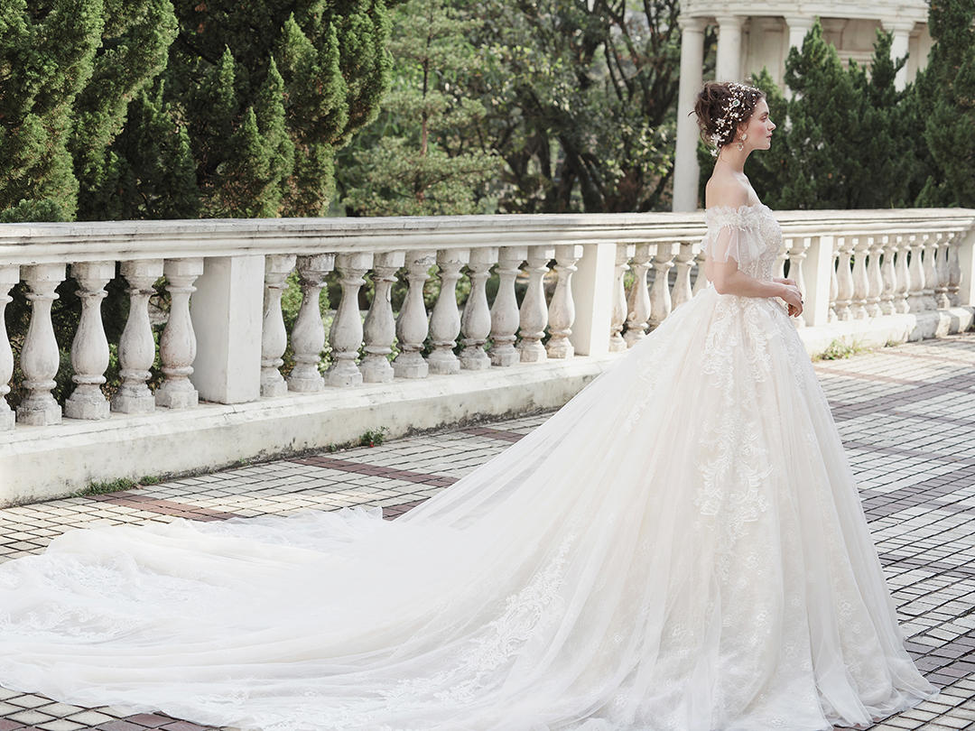 （限时特惠）3件套租赁含新娘跟妆免费婚纱配饰一套