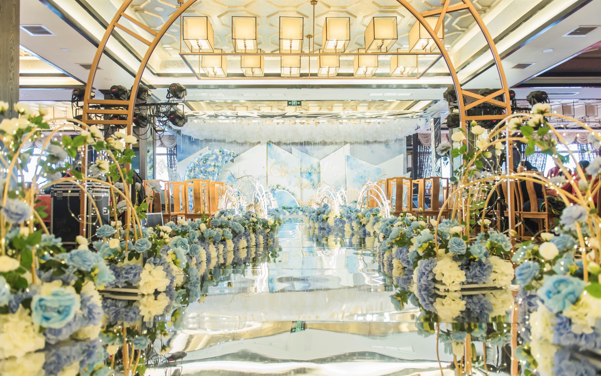 小型婚礼首选，静谧蓝婚礼