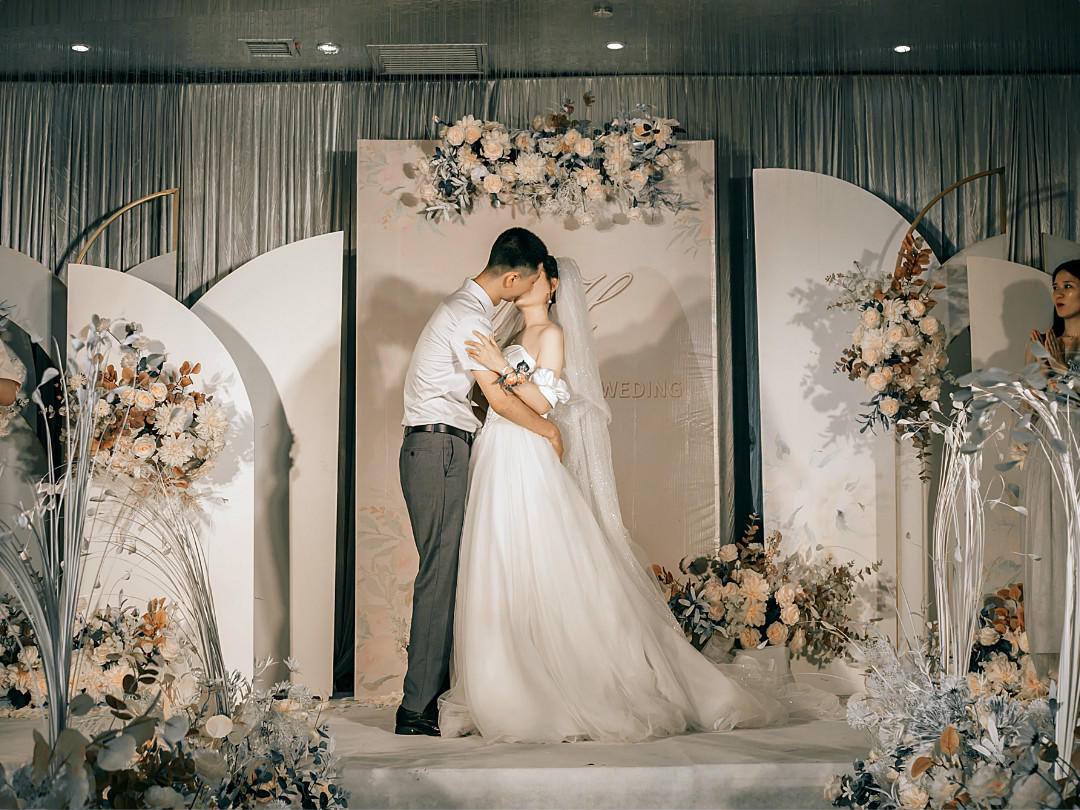 2021一价全包含四大/高级香槟金