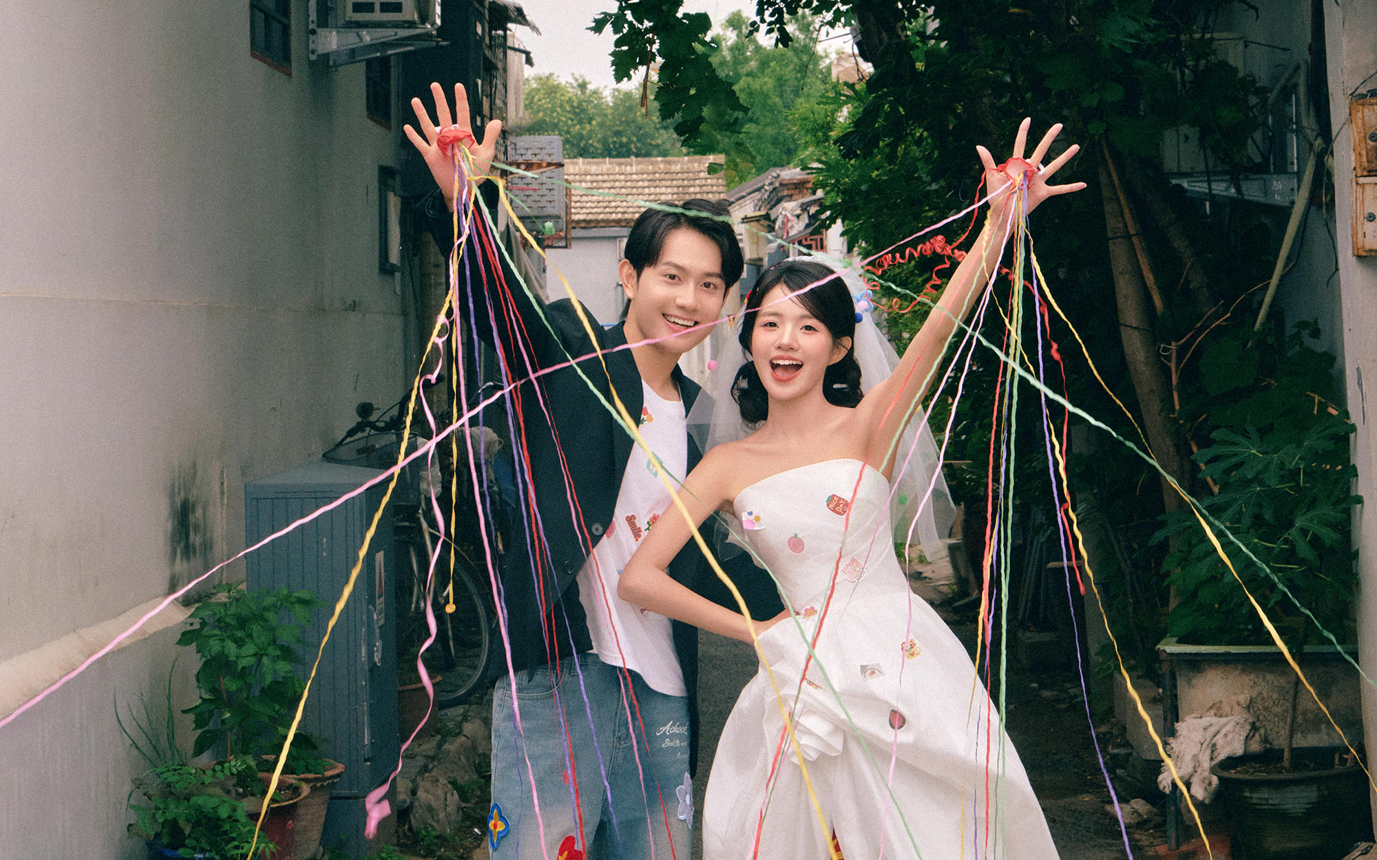 当婚纱遇上胡同，甜度超标的文艺暴击！