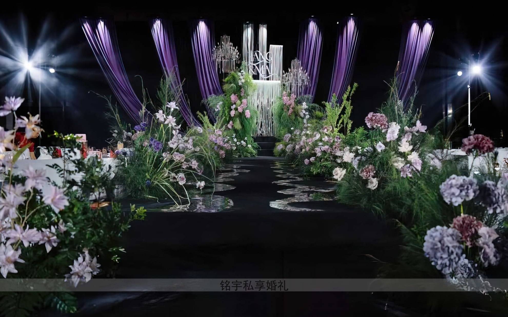 韓式紫色布?；槎Y