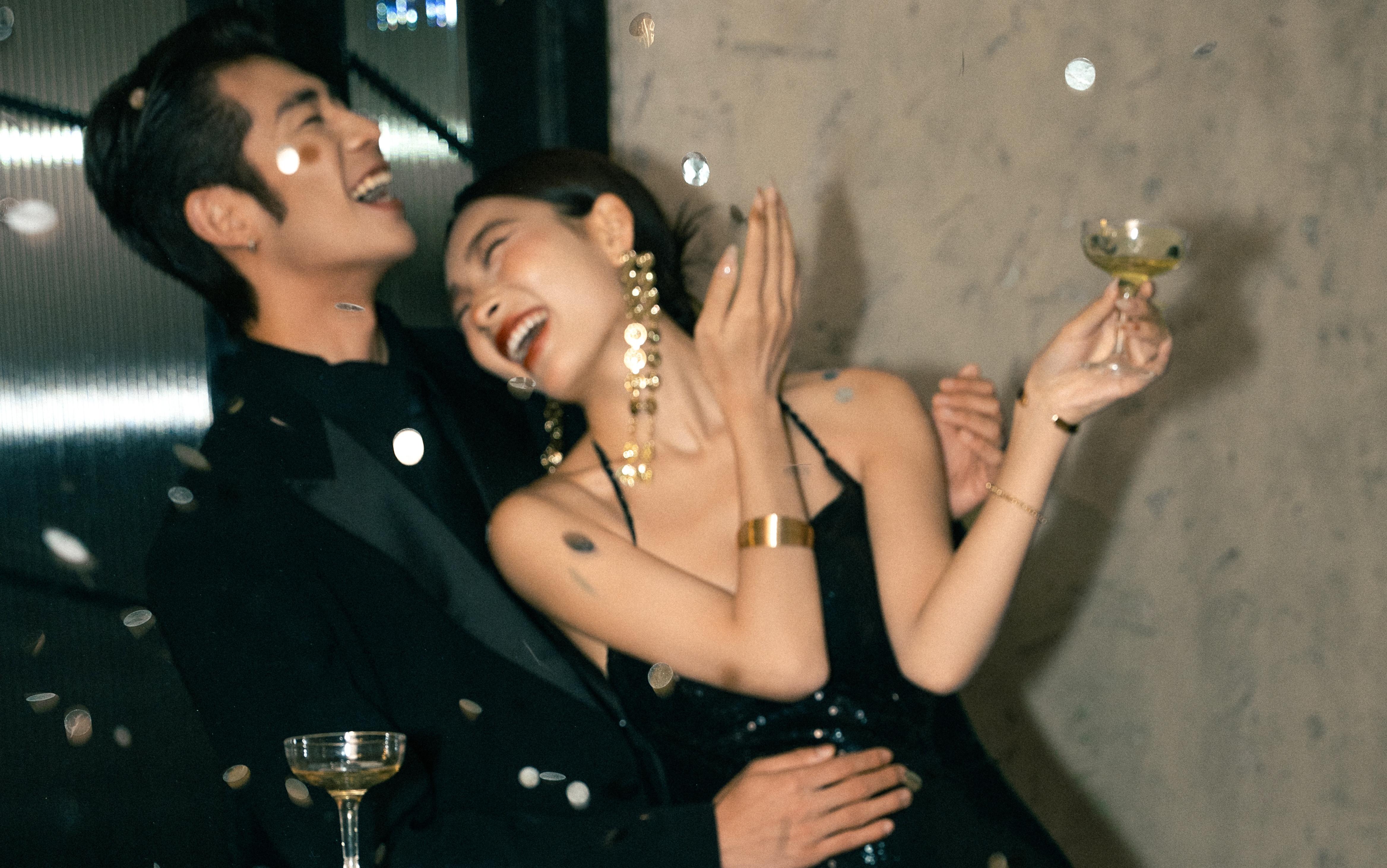 【D视觉摄影】黑金质感拉满！这组婚照自带贵气滤镜