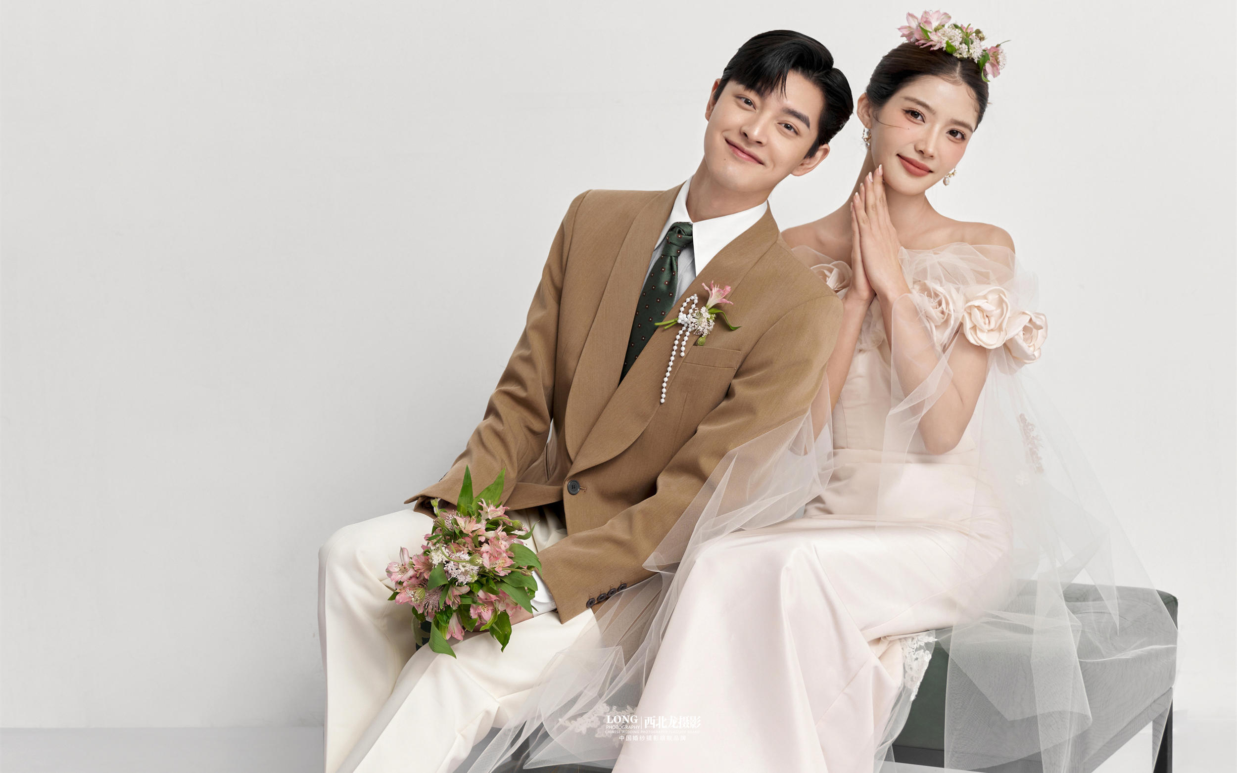 有点甜又有点韩的室内小众婚纱照💕好心动