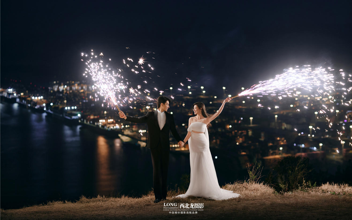 “烟花是银河写下的情书”✨夜景电影感婚纱照