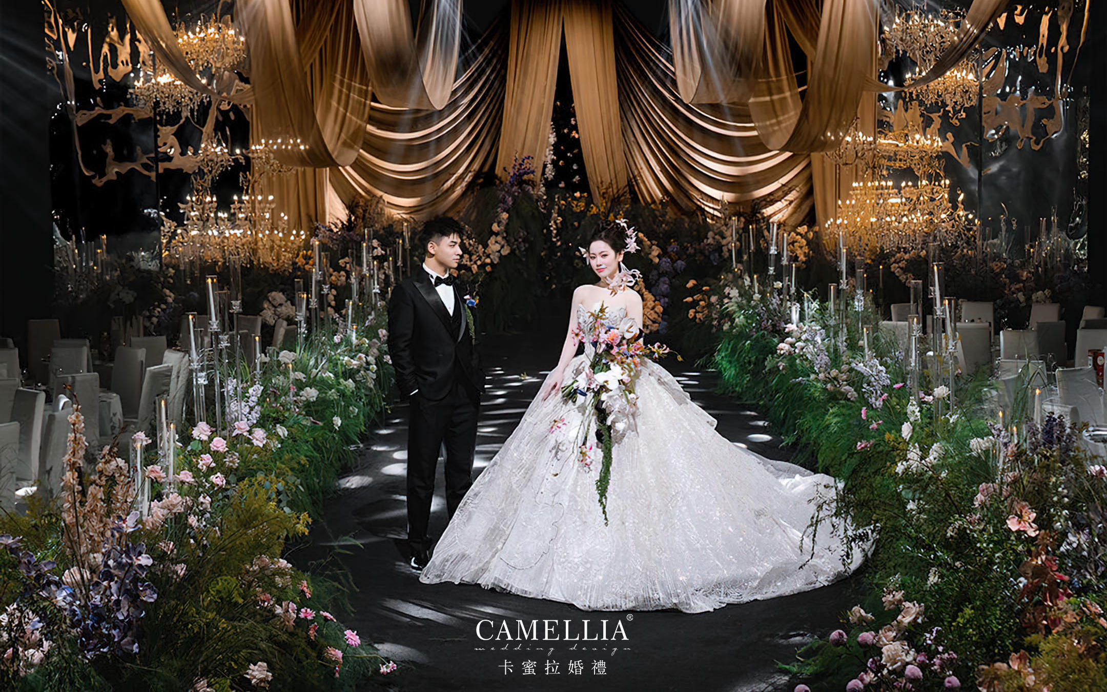 是谁的高级咖色布幔婚礼哇