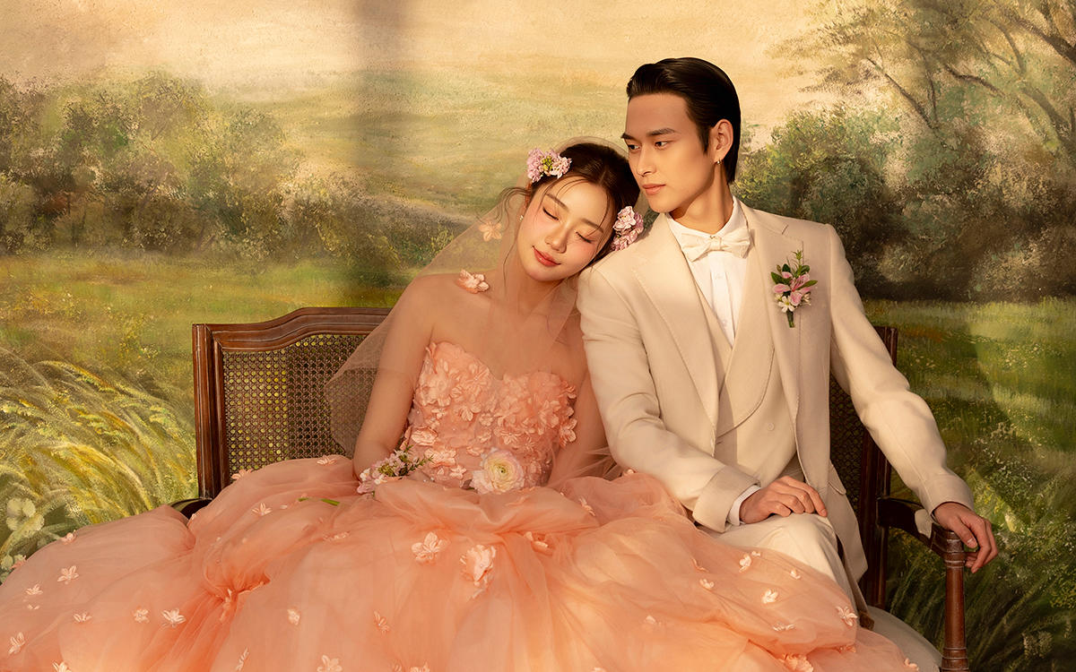 夸一萬次都不夠?暖色調(diào)的油畫婚紗照