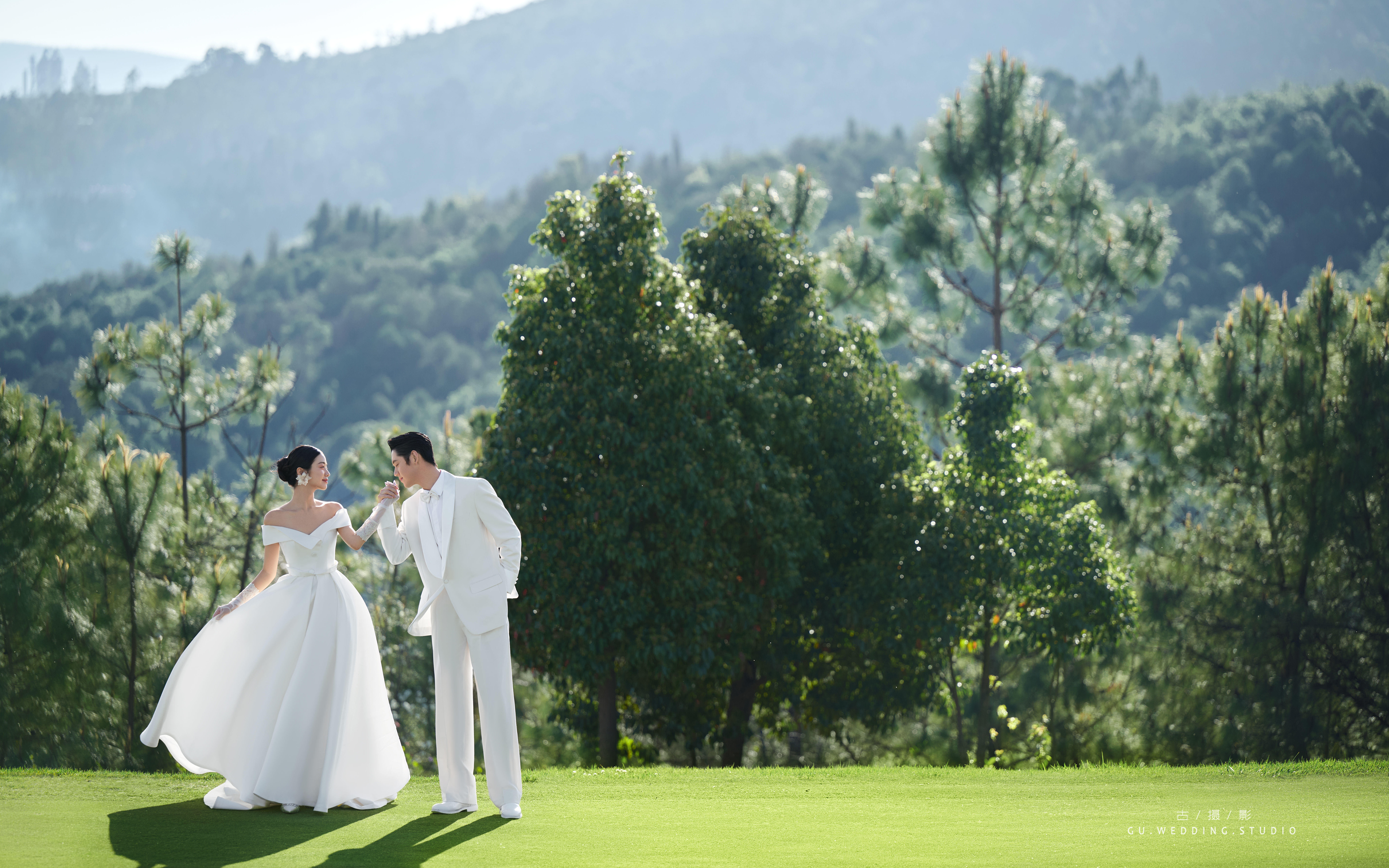 ??庫爾勒備婚｜把春天拍進(jìn)婚紗照里！