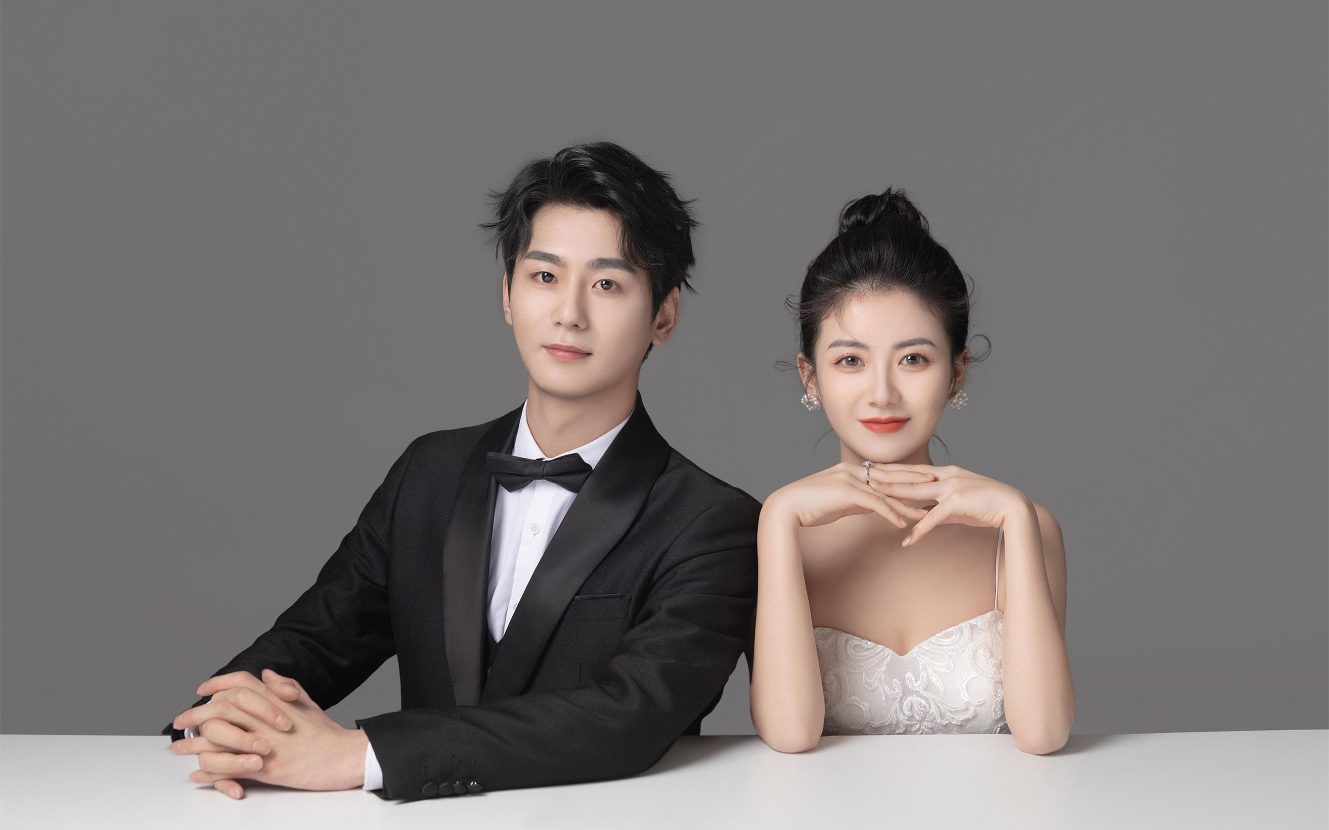 趙先生??吳女士