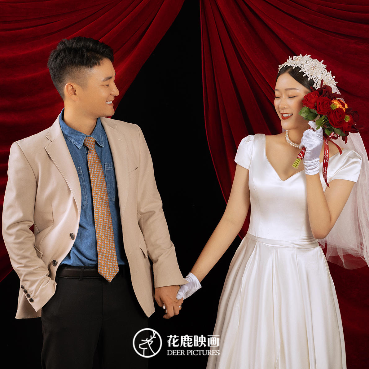 小众又高级的轻复古婚纱照｜甜蜜互动，定格心动瞬间