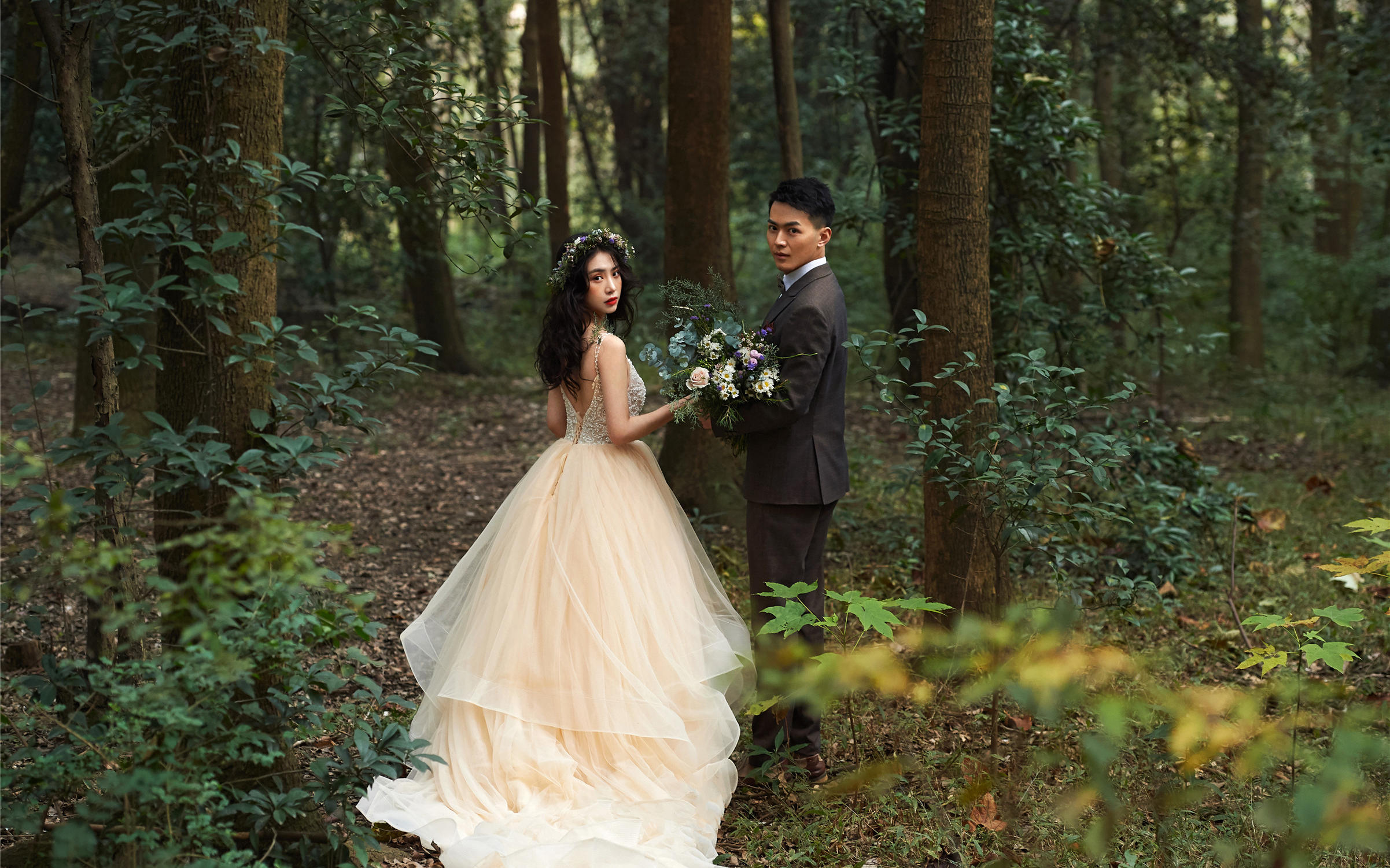 【万人婚嫁节】立减3000+6服6造+先拍后付