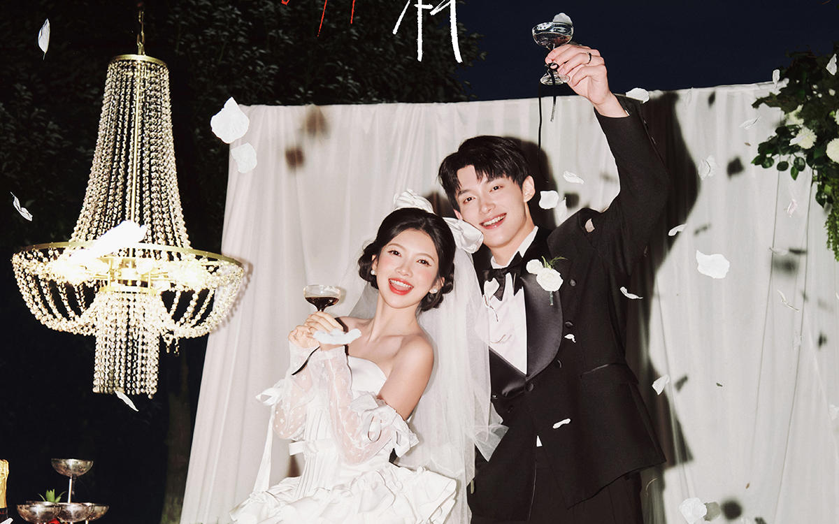 外景 l 拍点不一样的森系婚纱照🌳超绝松弛感