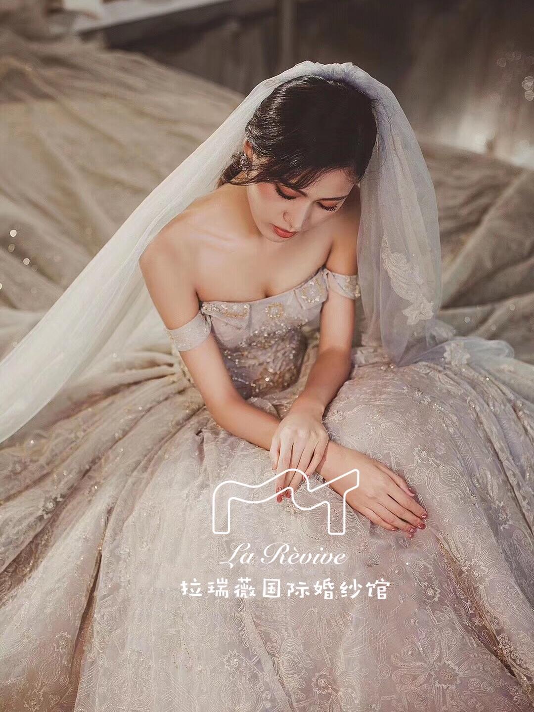 拉瑞薇【超高性价比】设计师品牌婚纱+钻石级跟妆