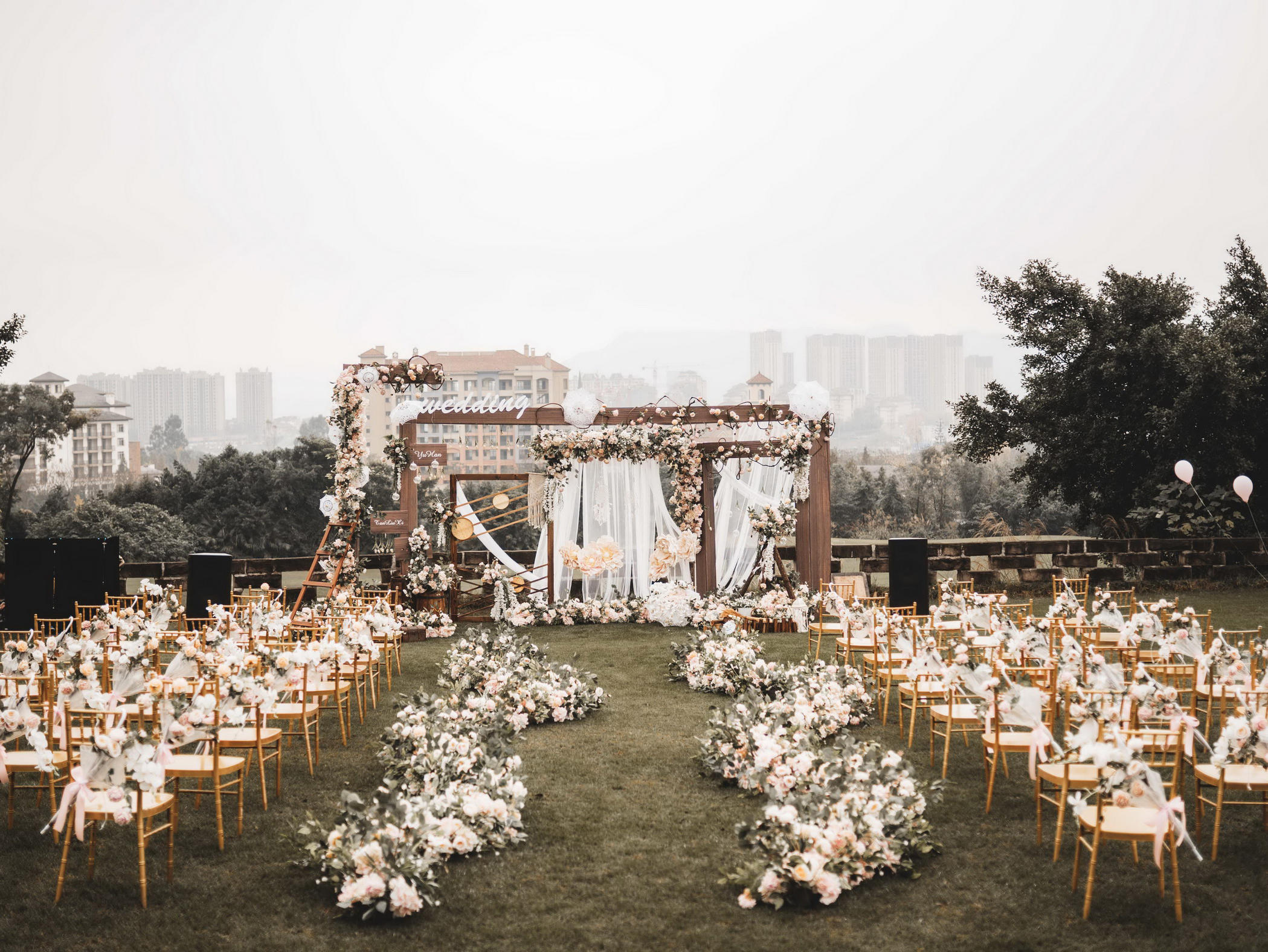 独立花艺团队 为您打造专属户外婚礼