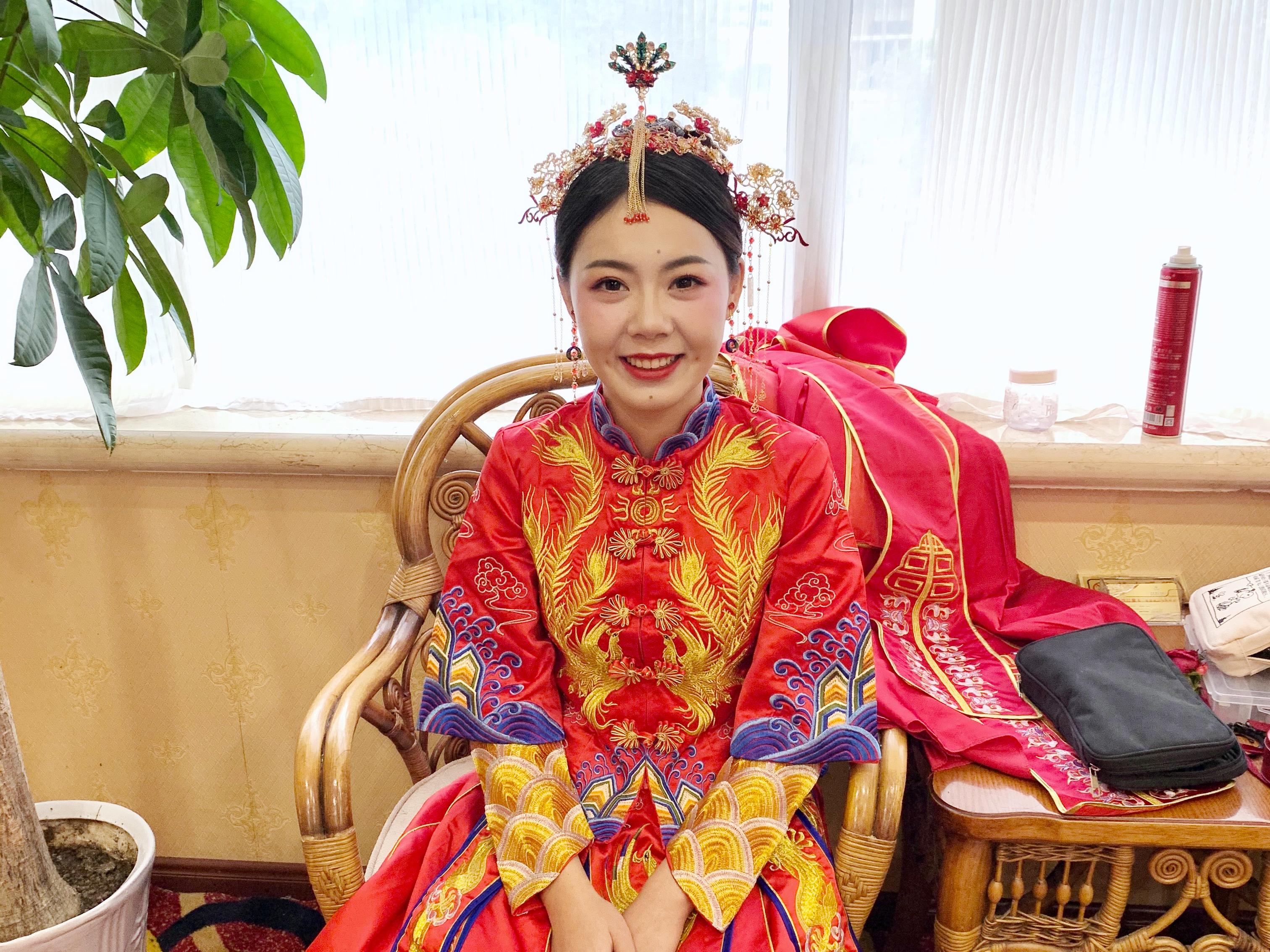 信阳市区女神必选早上门化妆