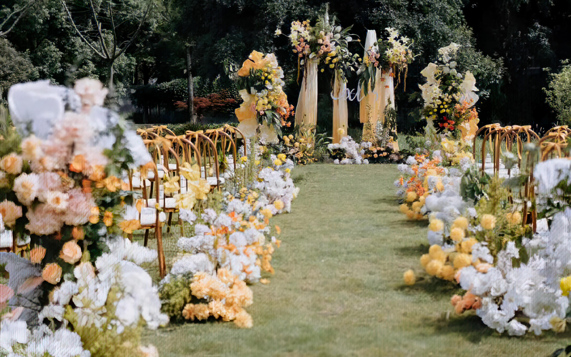 【橙果婚禮】藏在林間的暖調(diào)婚禮浪漫