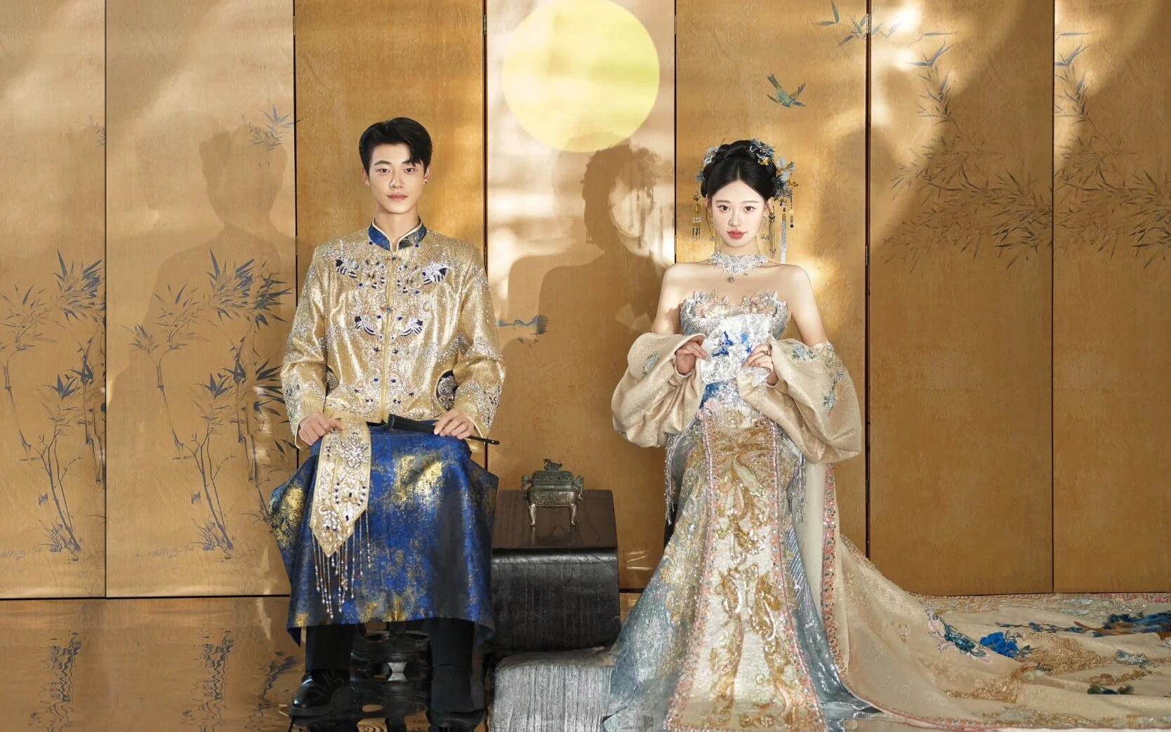 新中式婚紗照｜金藍(lán)撞色是東方美學(xué)的展現(xiàn)?