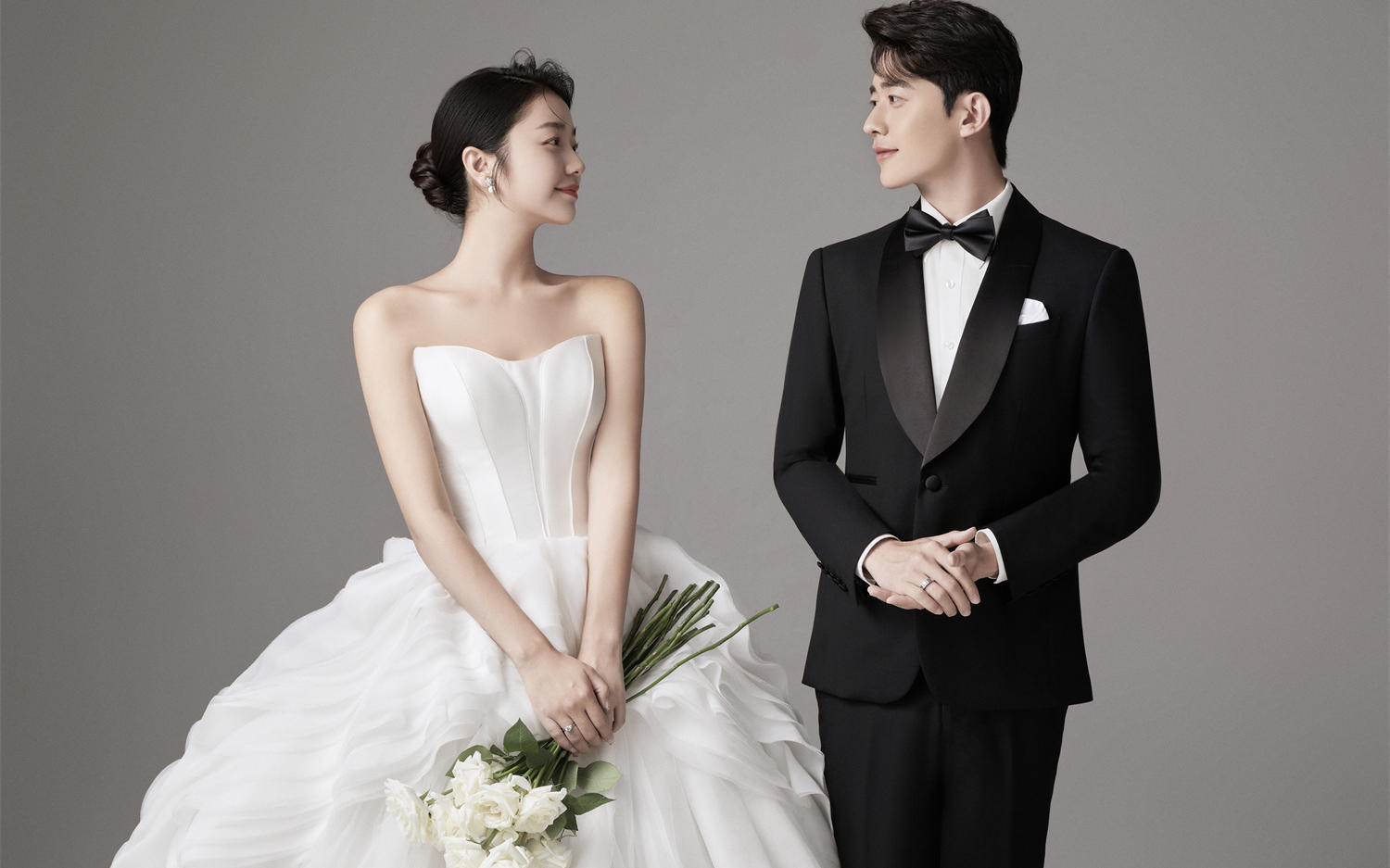 经典黑白高级感📷让人心动的极简韩式婚纱照💓