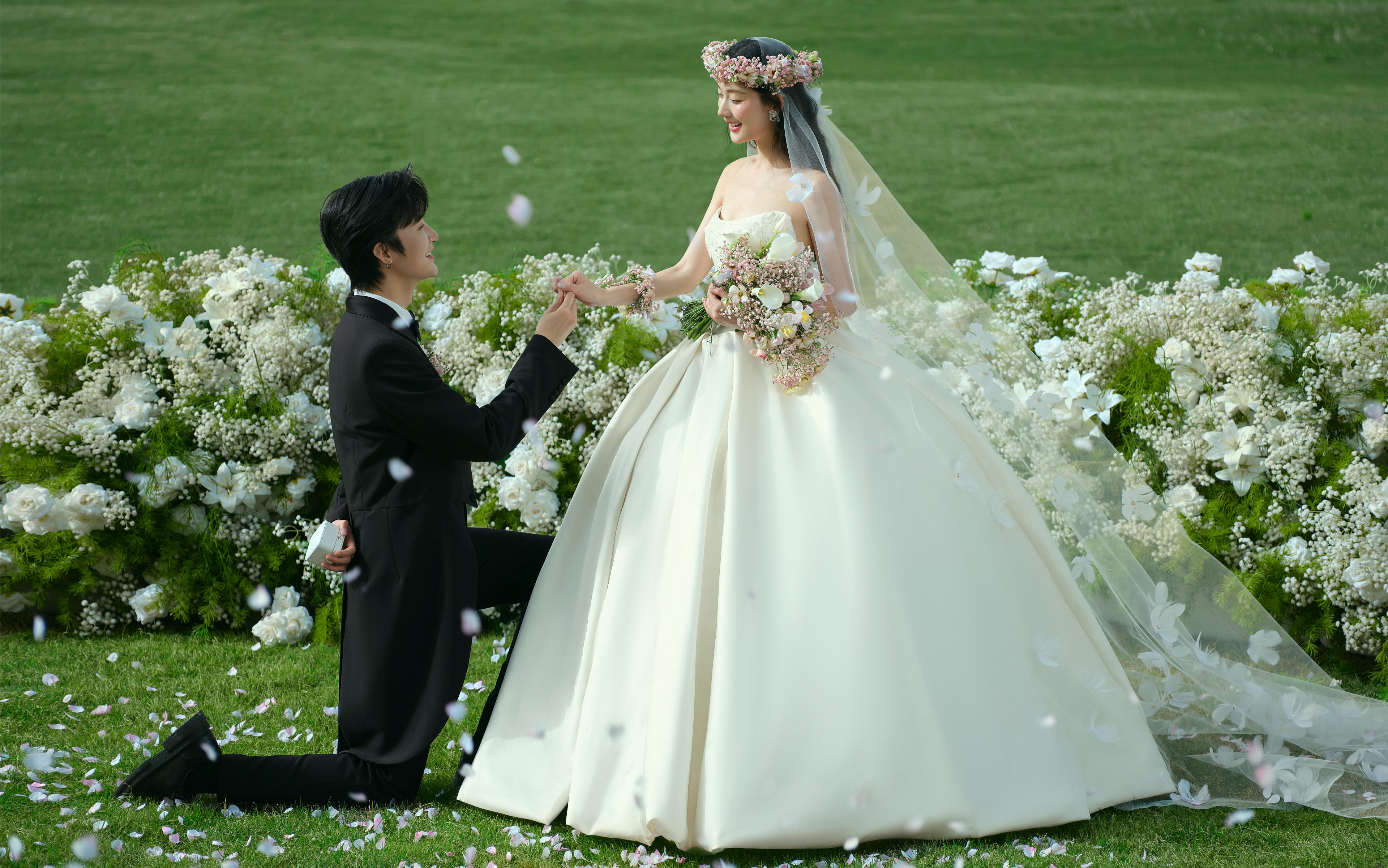 深圳隱藏款浪漫！雪山草原婚紗照美出圈！