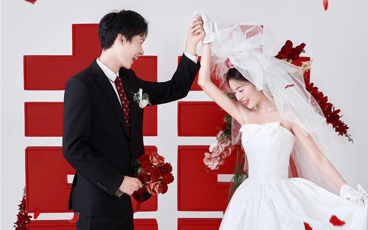 快來(lái)抄作業(yè)姐妹們??小眾喜嫁婚紗照好甜呀?