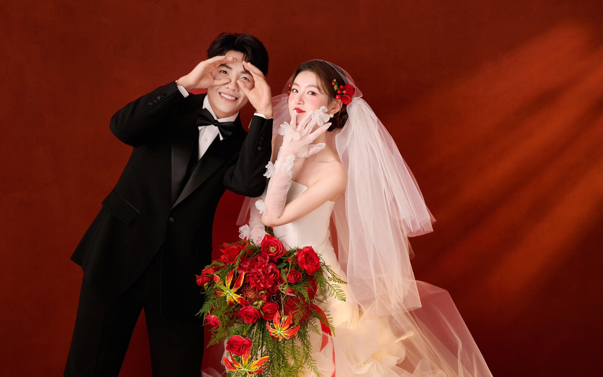 朗姆酒般的熱烈愛戀?????紅底婚紗照絕啦