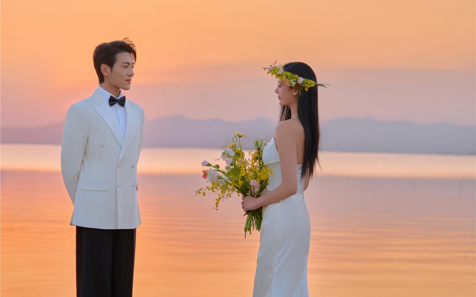 🌇把日落酿成糖，把你藏进余生的光里｜夕阳婚纱照